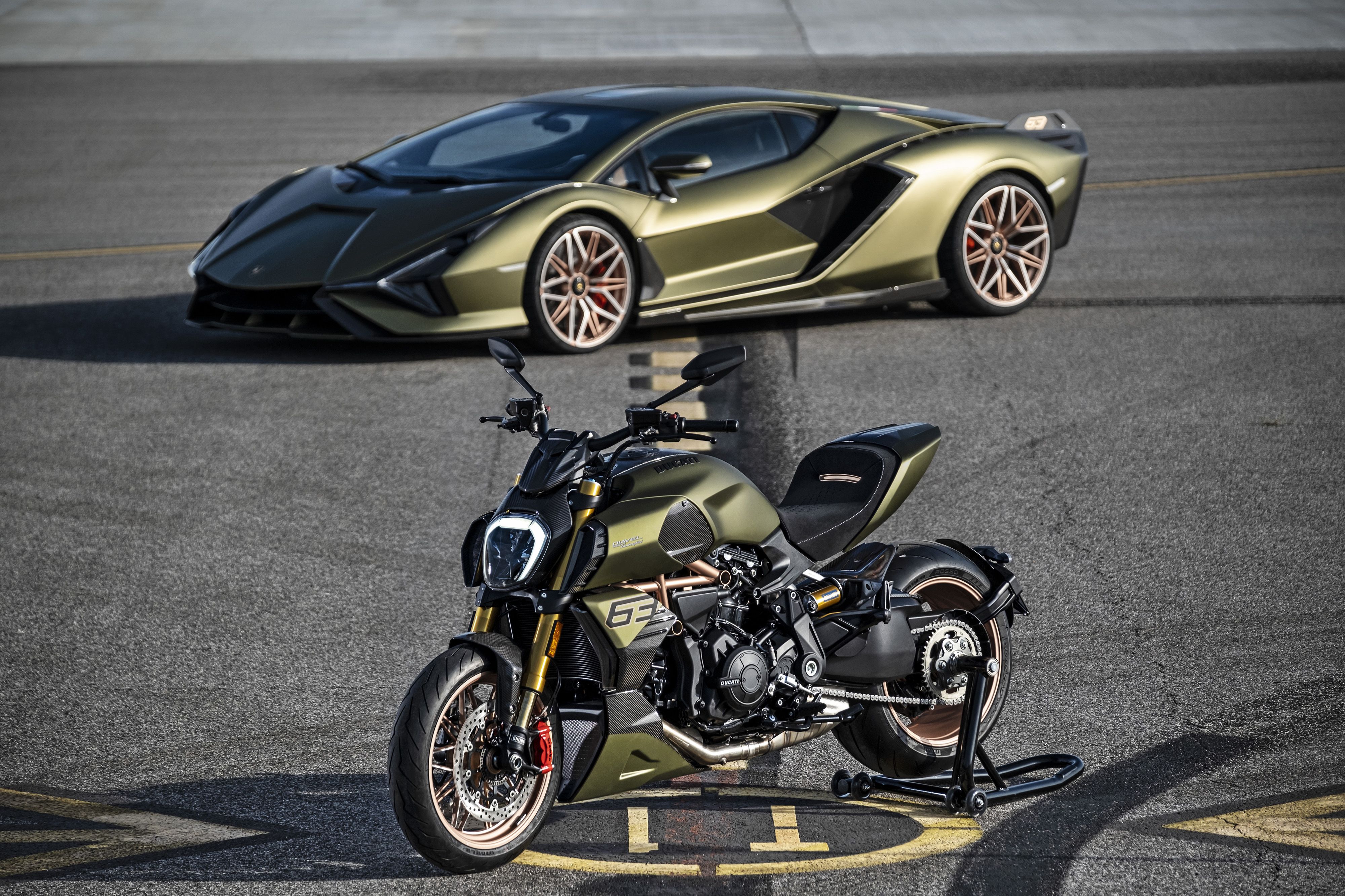 DUCATI DIAVEL 1260 LAMBORGHINI AMBIENCE 01 UC213141 Mid