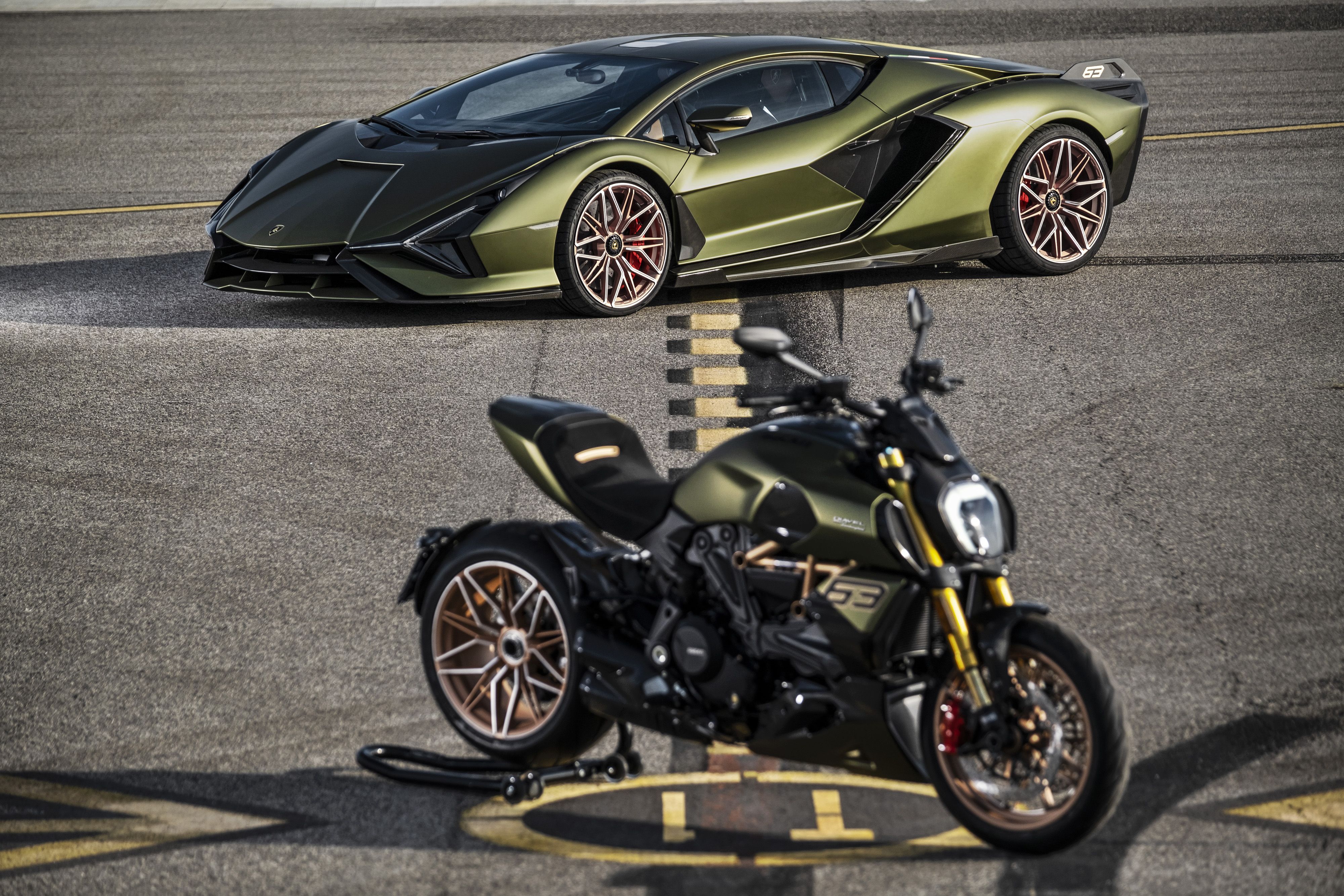 DUCATI DIAVEL 1260 LAMBORGHINI AMBIENCE 03 UC213143 Mid