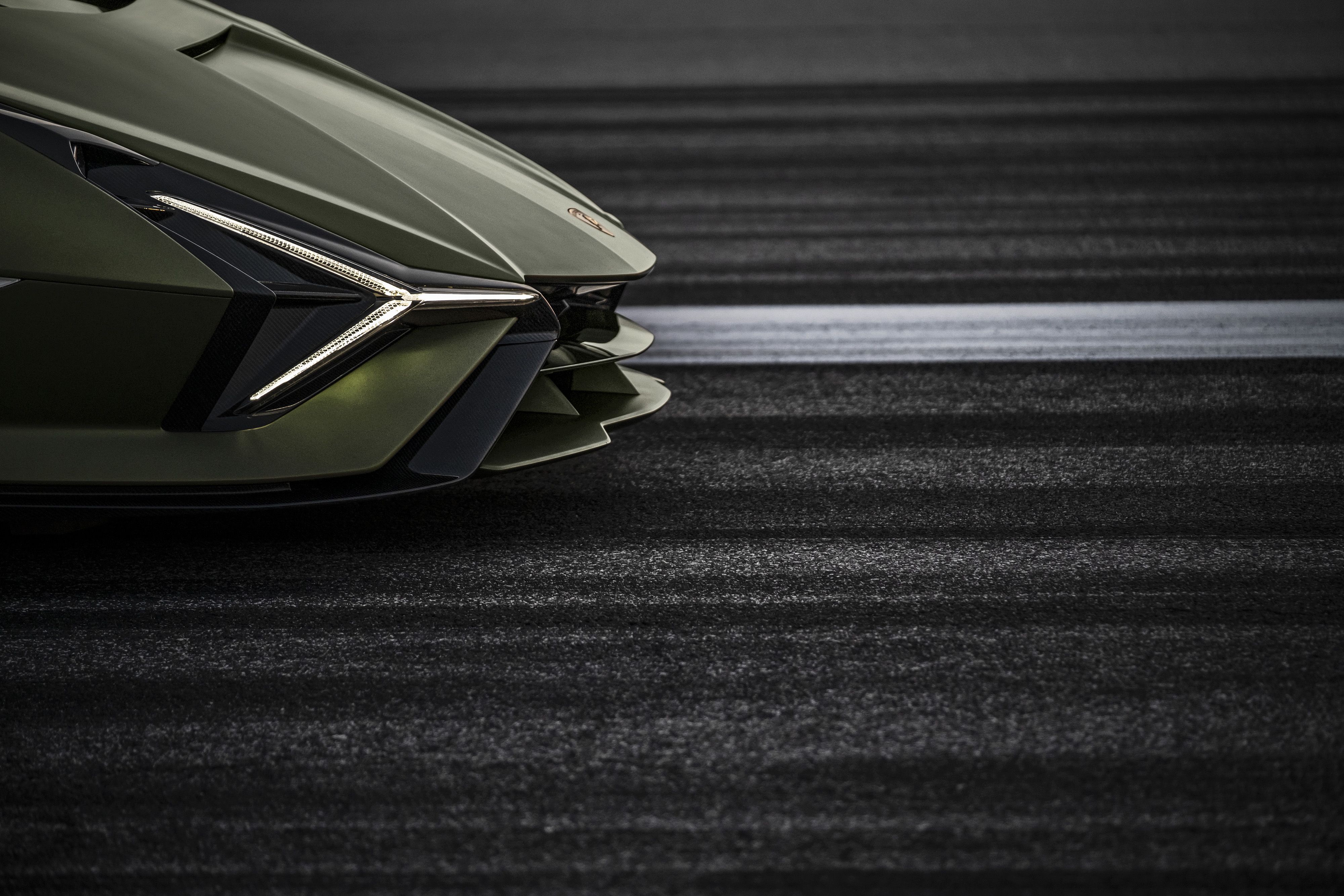 DUCATI DIAVEL 1260 LAMBORGHINI AMBIENCE 09 UC213149 Mid
