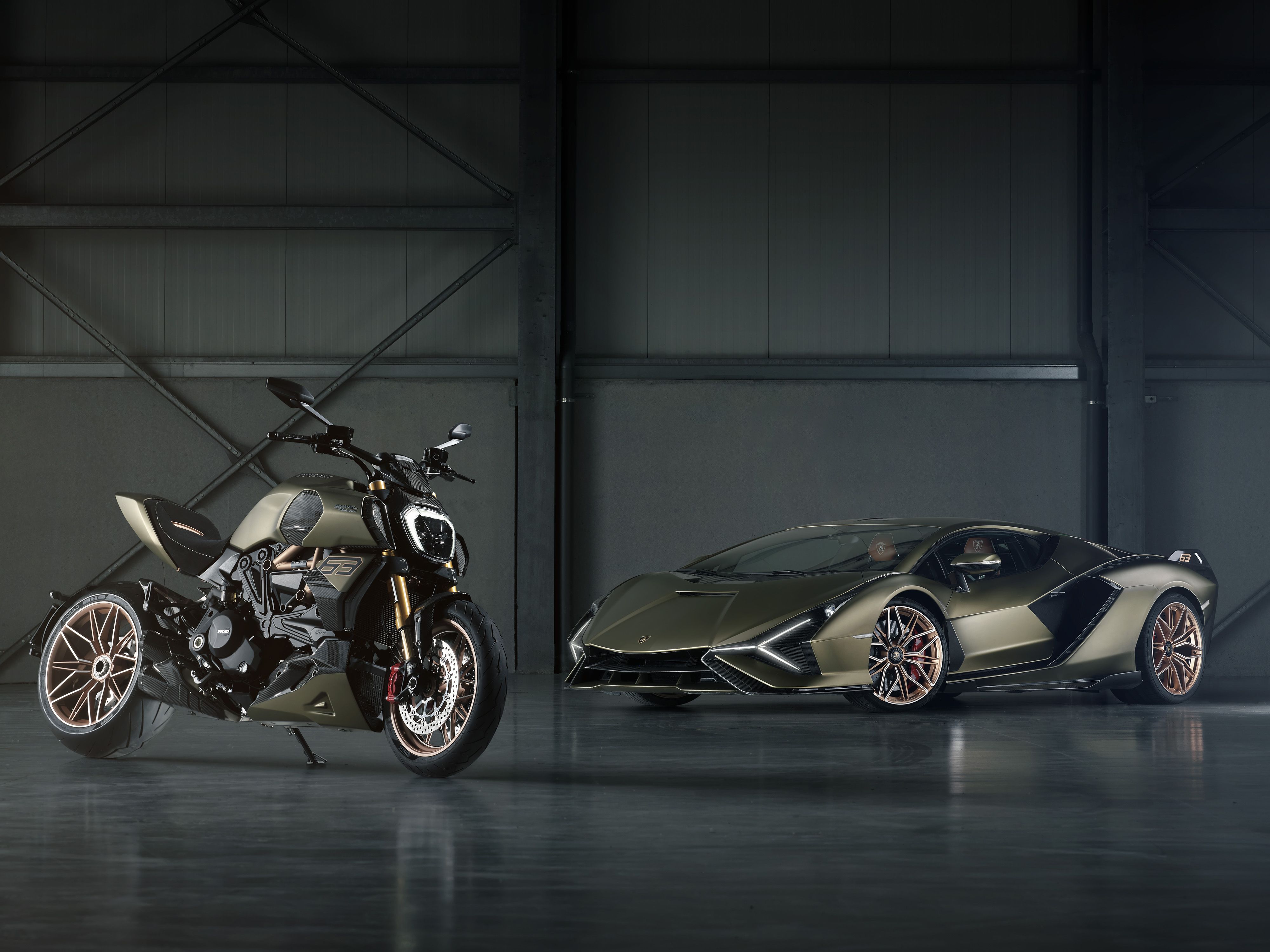 DUCATI DIAVEL 1260 LAMBORGHINI AMBIENCE 20 UC213124 Mid