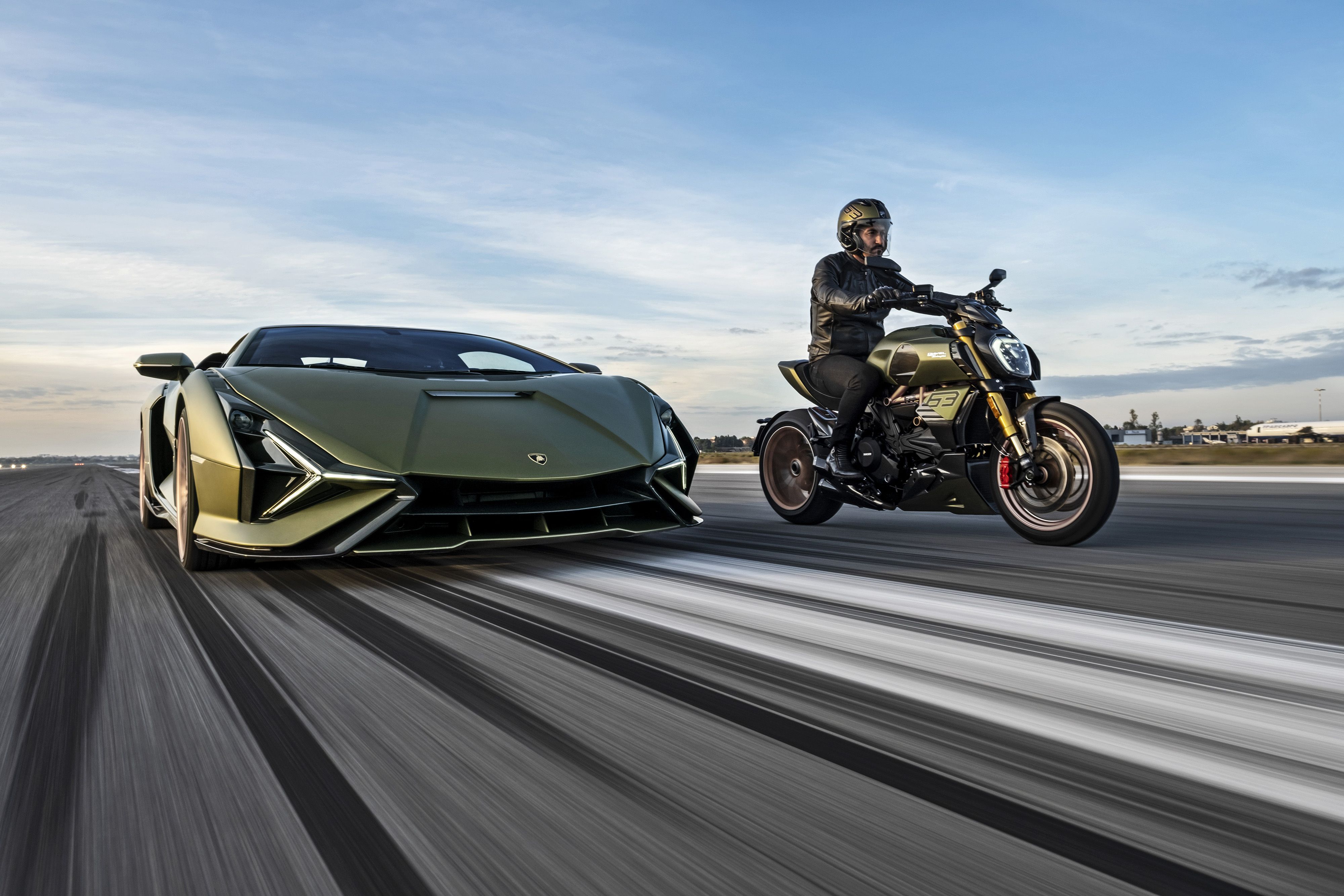 DUCATI DIAVEL 1260 LAMBORGHINI AMBIENCE 23 UC213122 Mid