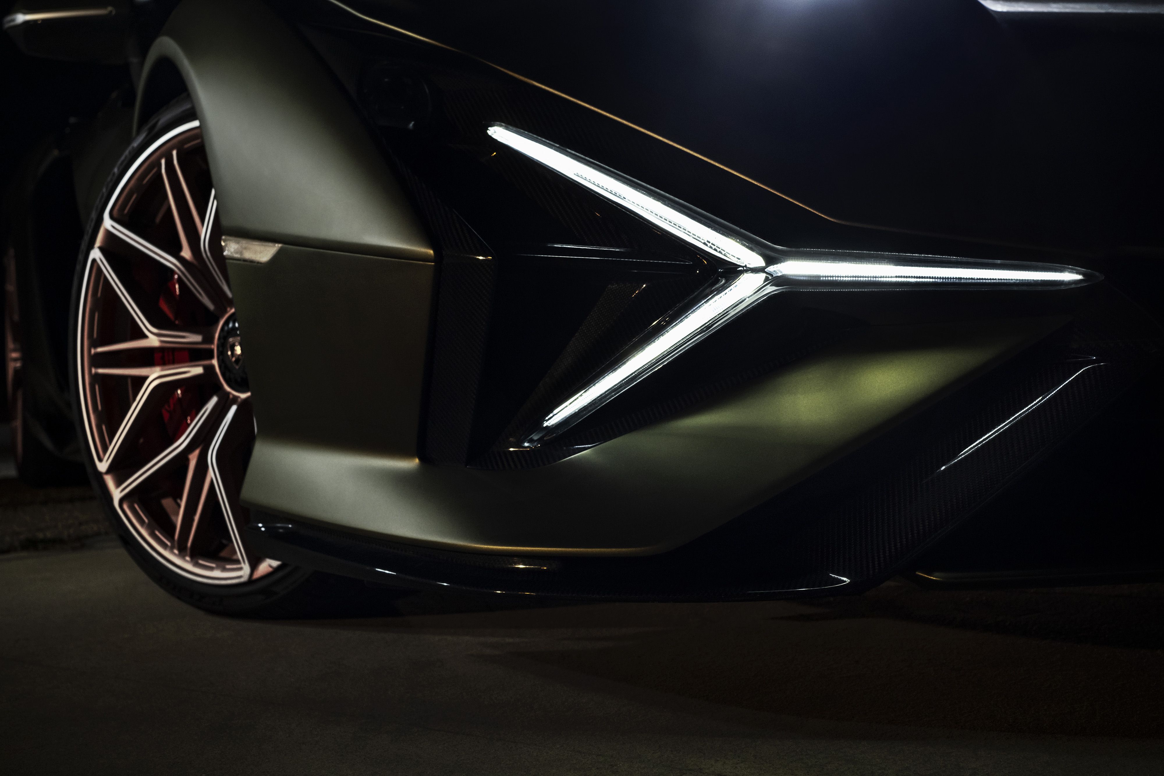 DUCATI DIAVEL 1260 LAMBORGHINI AMBIENCE 31 UC213126 Mid