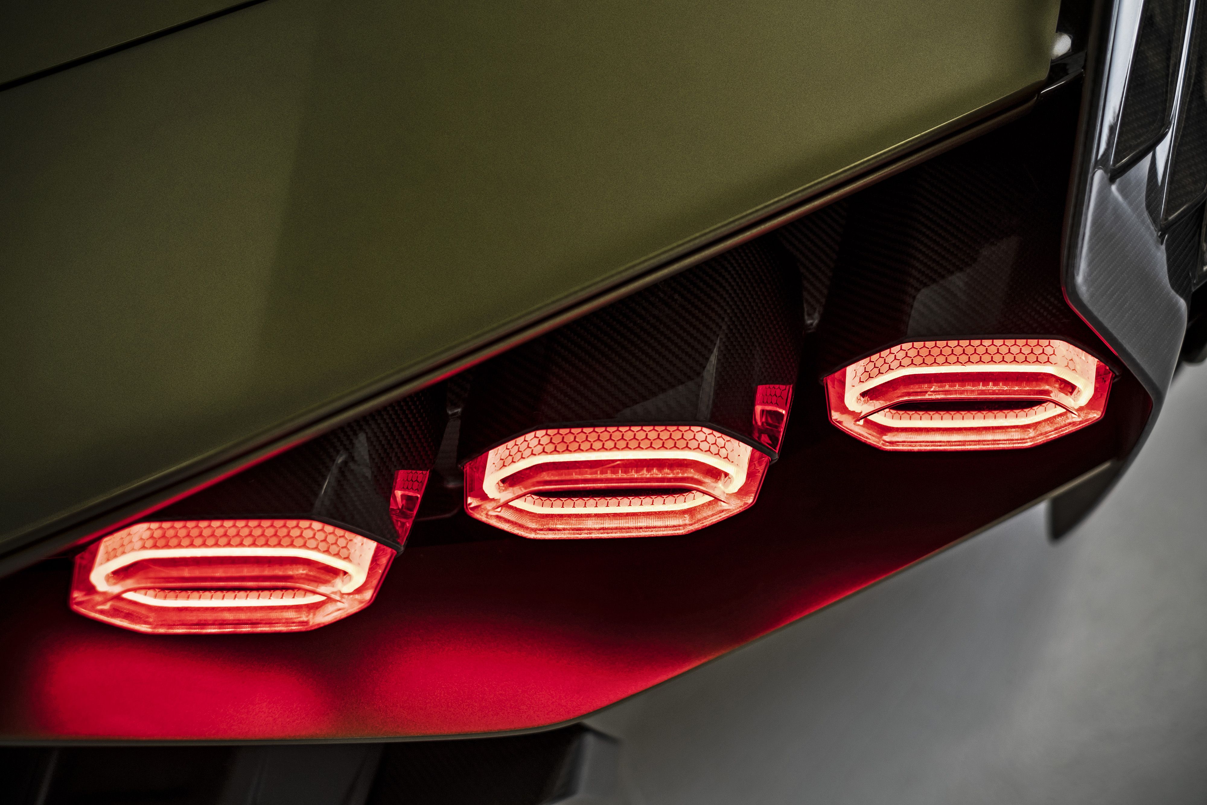DUCATI DIAVEL 1260 LAMBORGHINI AMBIENCE 38 UC213137 Mid