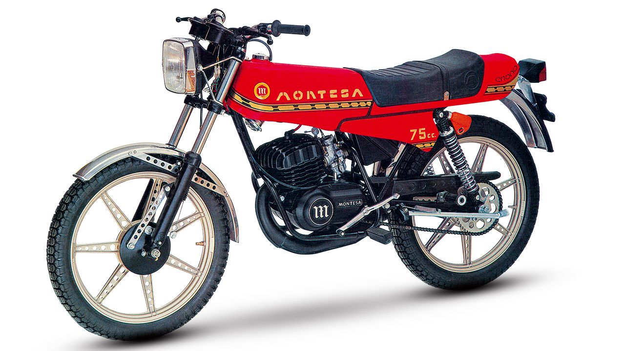 Montesa Crono 75/125 1978-1983. Motor: 2 tiempos, un cilindro inclinado, 74/124 cc, 12/16 CV a 6.800 rpm. Chasis: Cuna simple desdoblada en acero, basculante doble brazo. Peso: 82/85 kg.