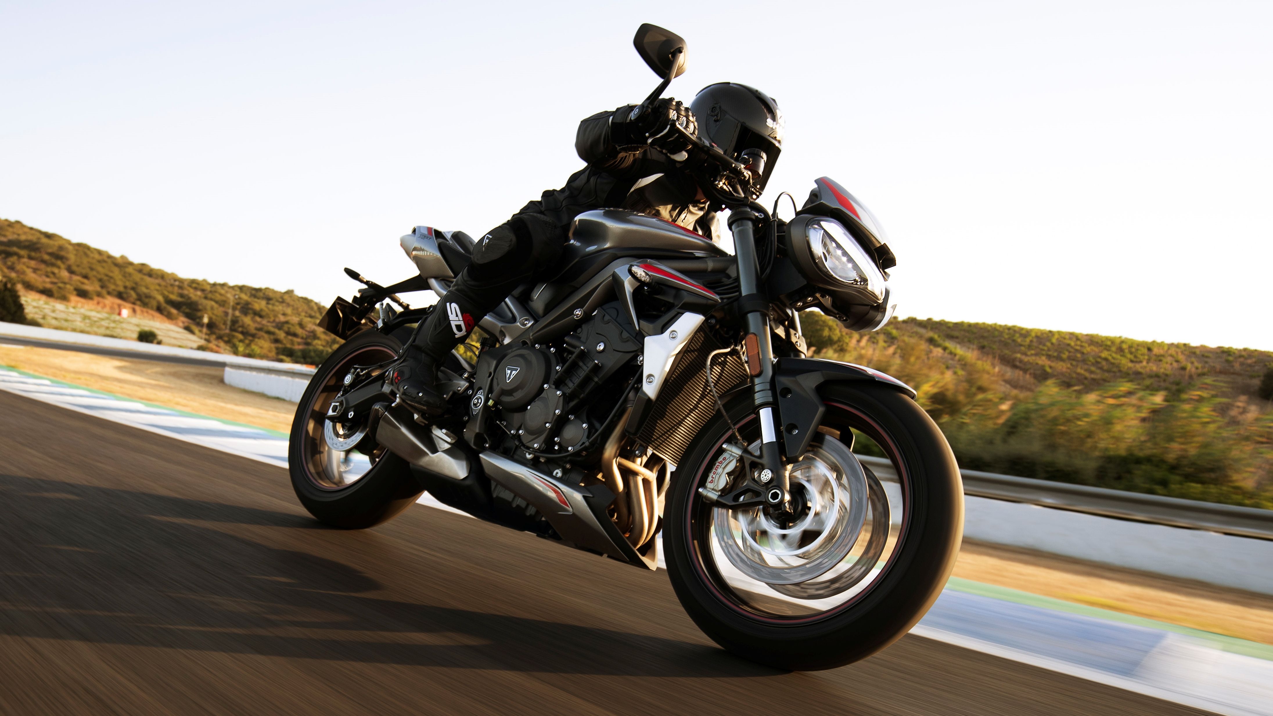 Triumph vuelve a Supersport en el BSB con la Triumph Street Triple RS