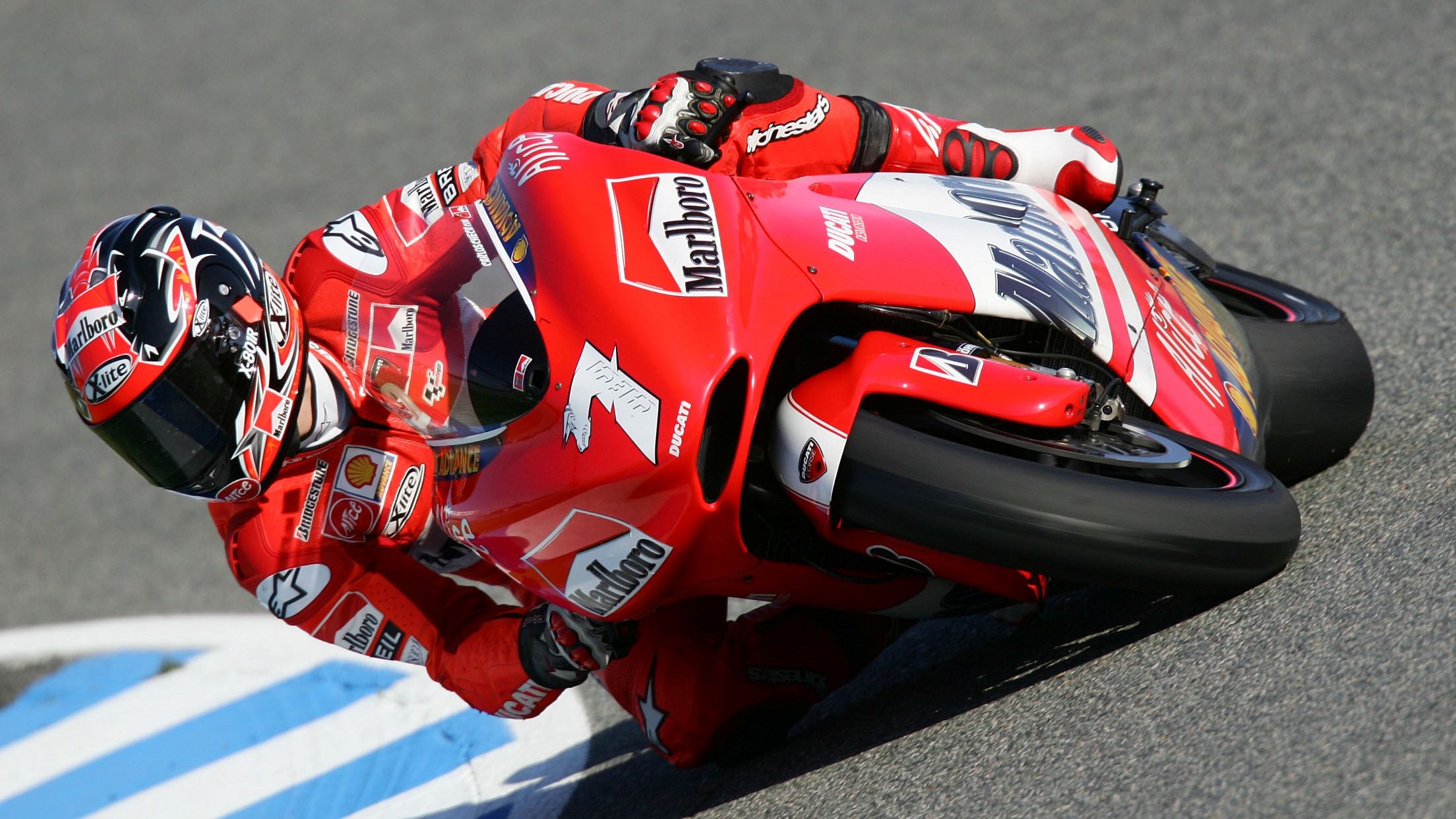 Carlos Checa en Ducati