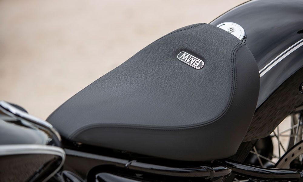 BMW R 18: El asiento monoplaza es cómodo y está situado muy bajo (690 mm).