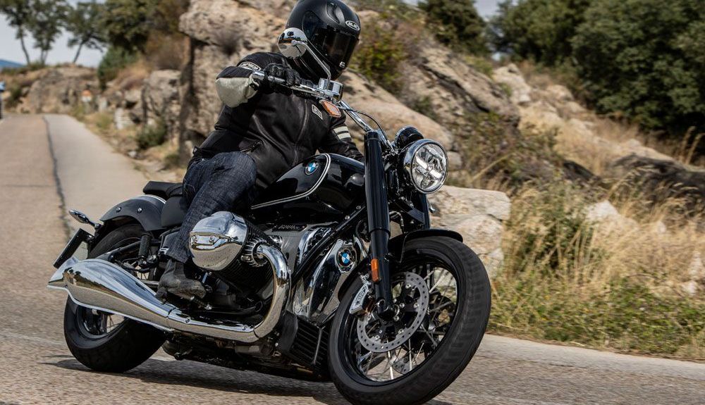 BMW R 18: La posición es cómoda y relajada BMW R 18: La posición es cómoda y relajada