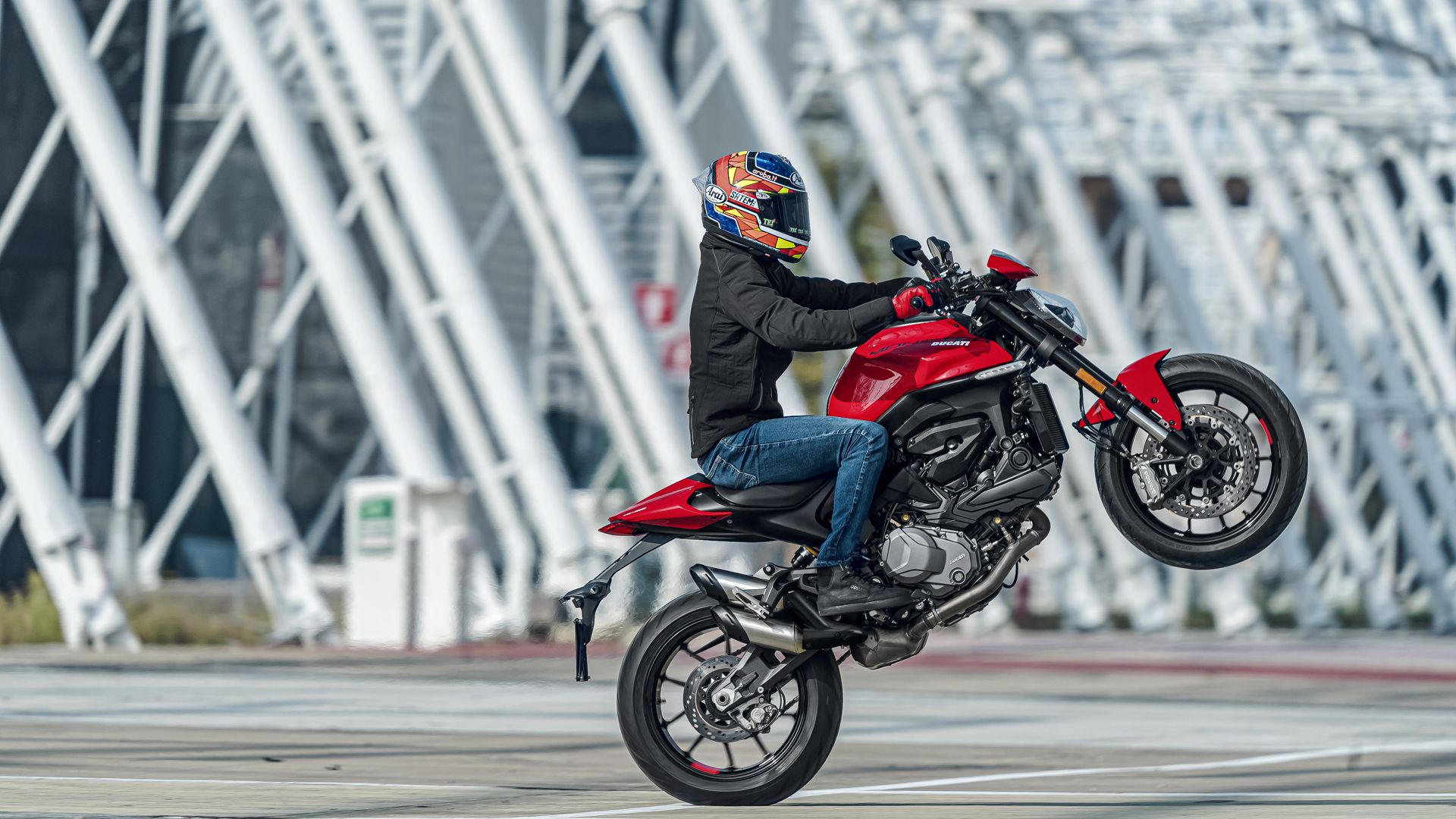 Ducati Monster Plus 2021 12
