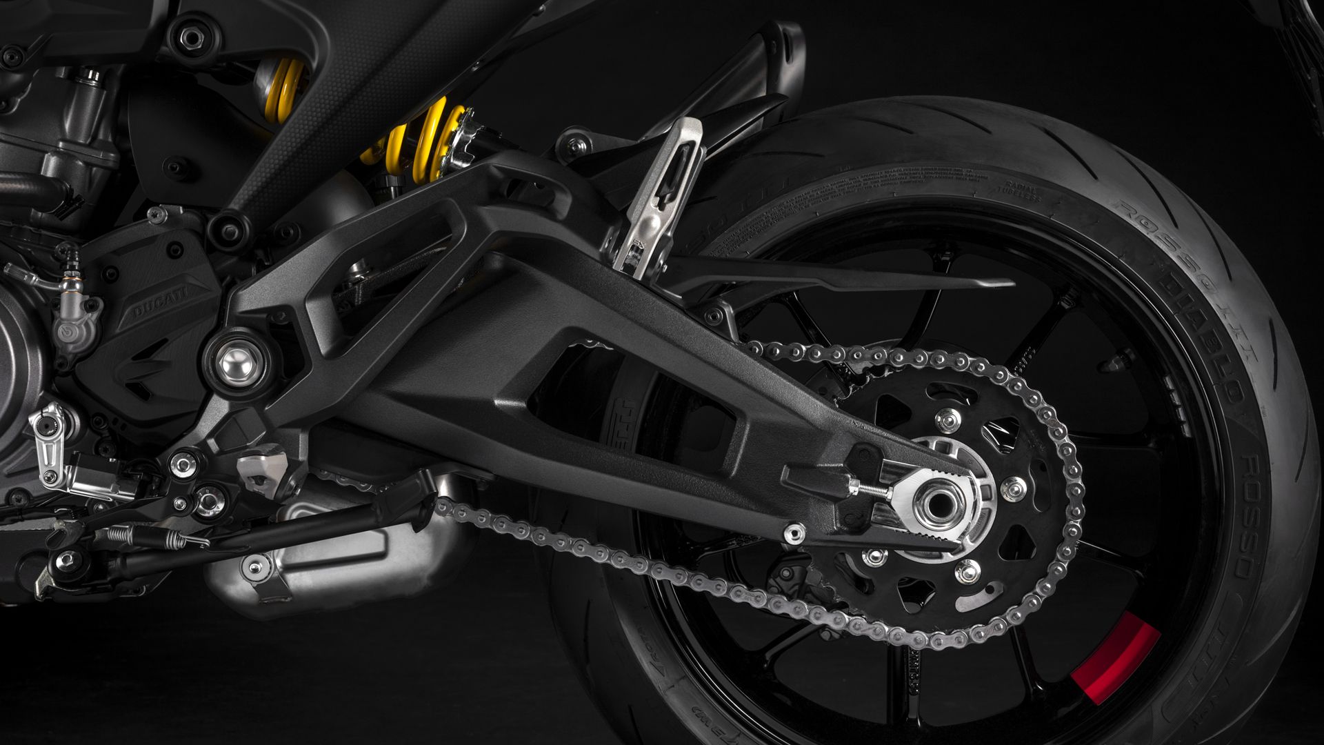 Ducati Monster Plus 2021 29