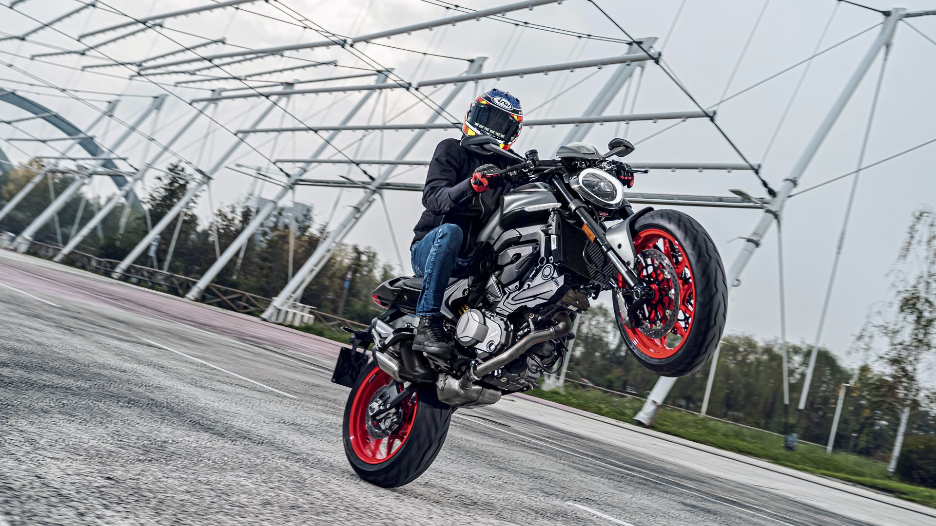Ducati Monster Plus 2021 02