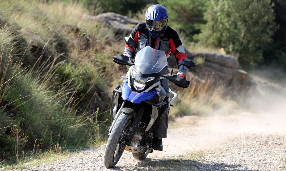 Macbor Montana XR5: La nueva trail media de la marca catalana asegura diversión