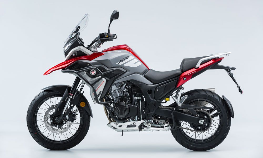 Macbor Montana XR5: Motor Loncin bicilíndrico de 471 cc con 47 CV de potencia anunciada. Dispone de dos mapas de conducción (Safe y Sport) fácilmente seleccionables.