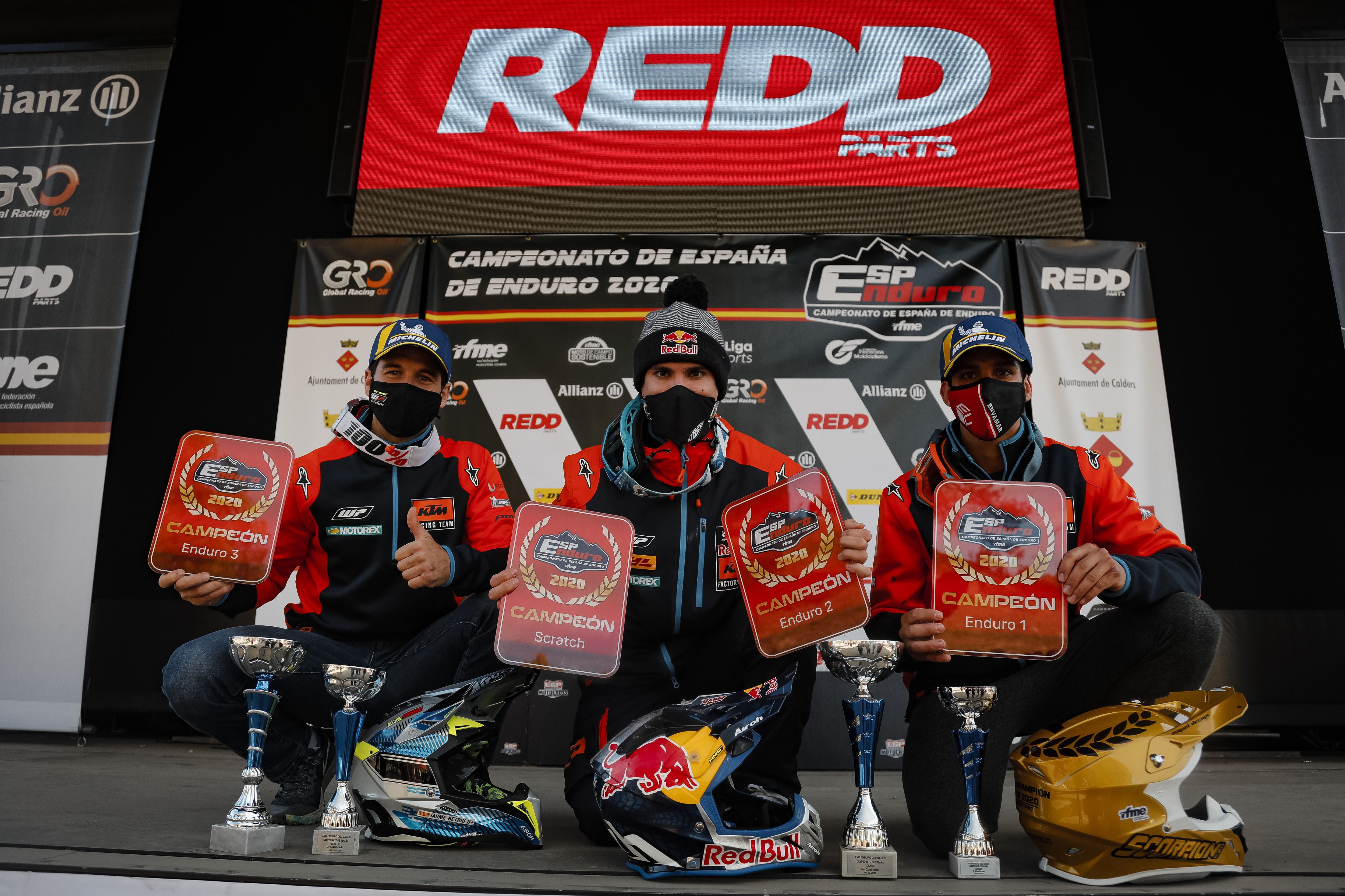 Campeones 2020. García, Navarro y Betriu