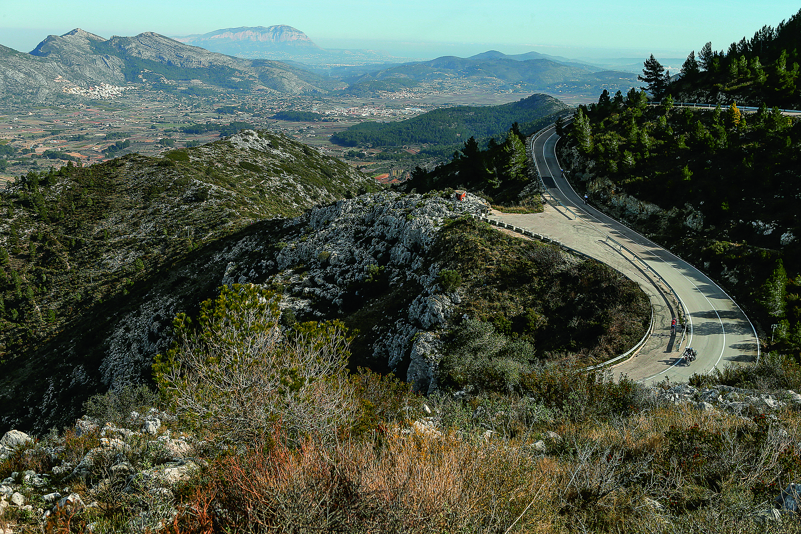Mar y montaña en moto. Col de Rates