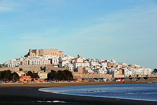 Mar y montaña en moto. Playa de Peñíscola