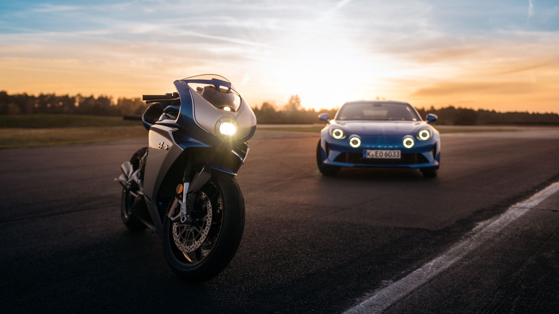 MV Agusta Superveloce Alpine 02