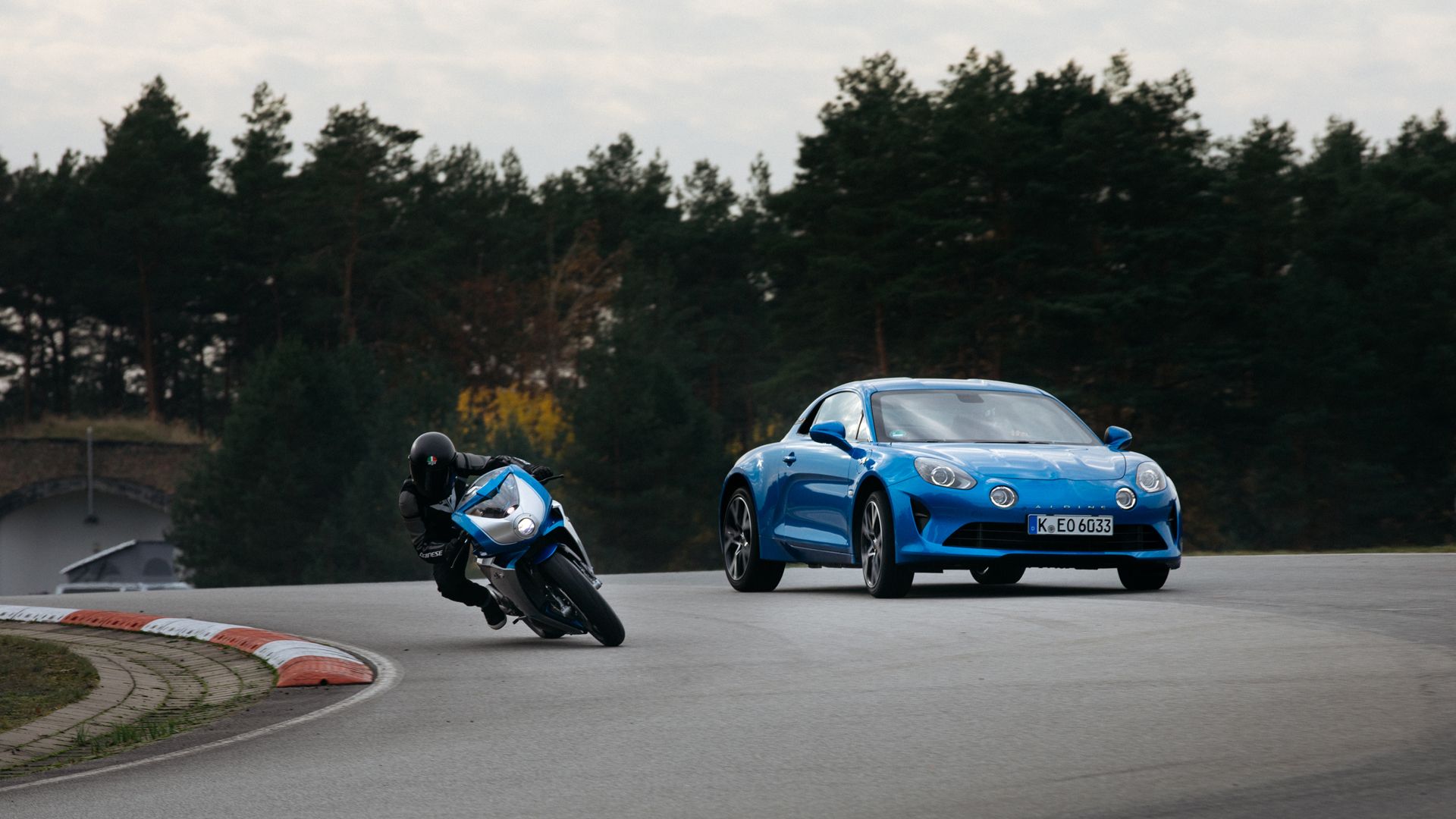 MV Agusta Superveloce Alpine 05