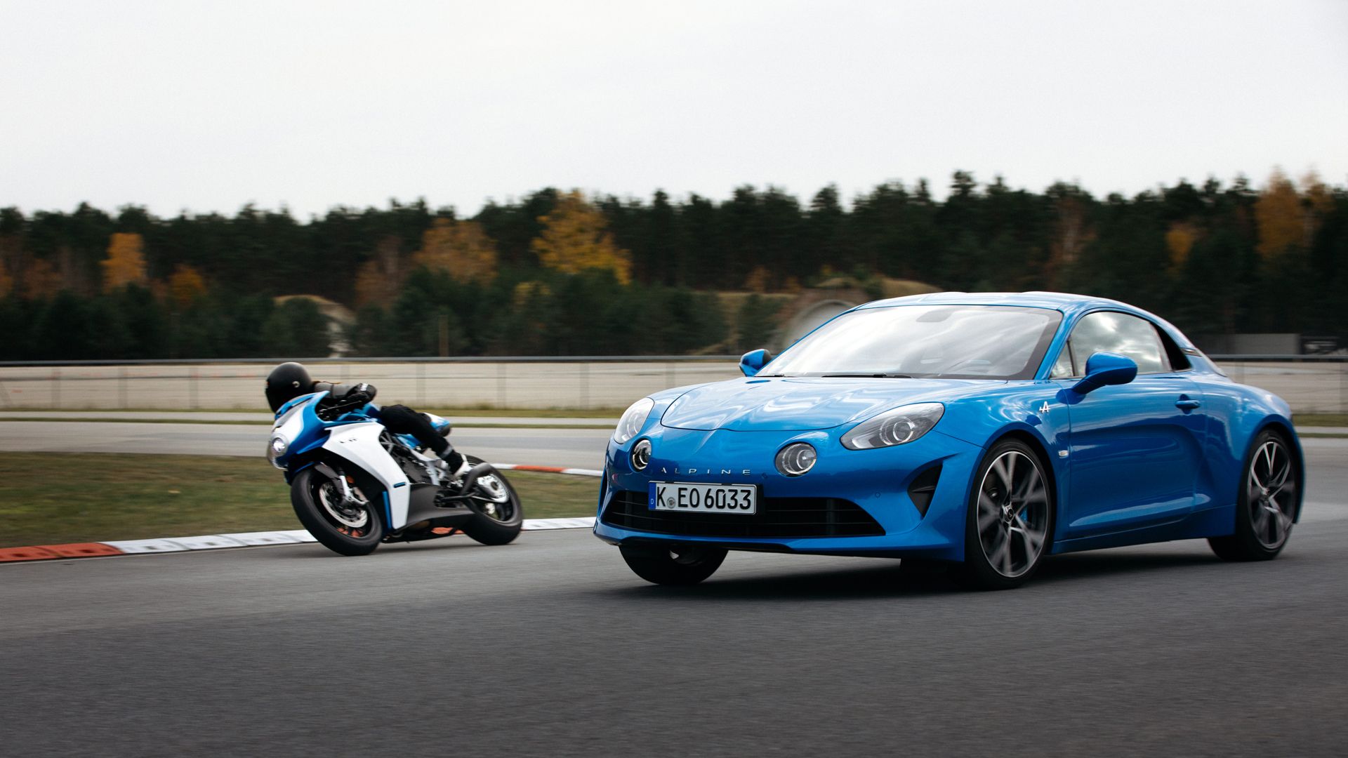 MV Agusta Superveloce Alpine 07