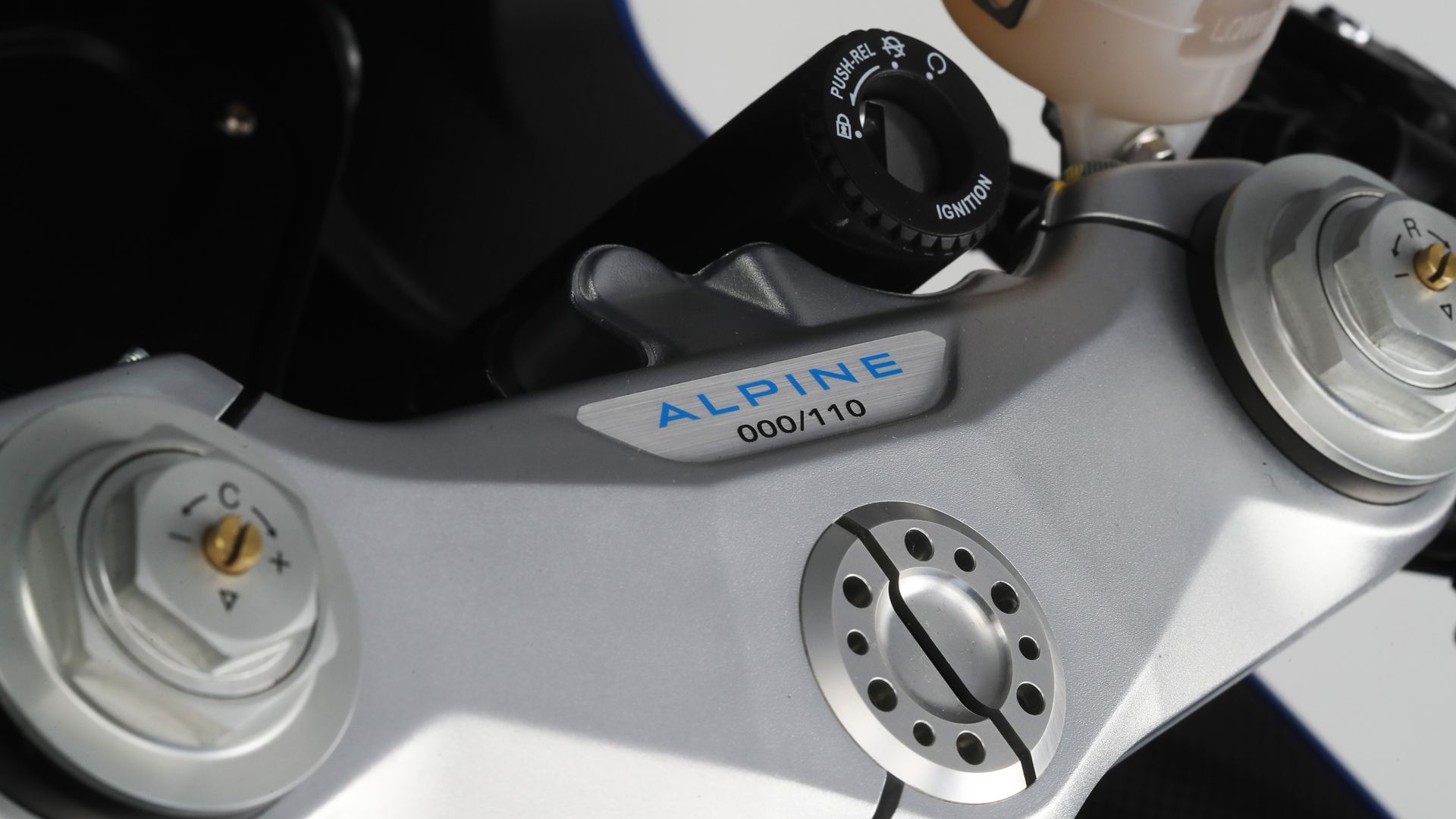 MV Agusta Superveloce Alpine 20