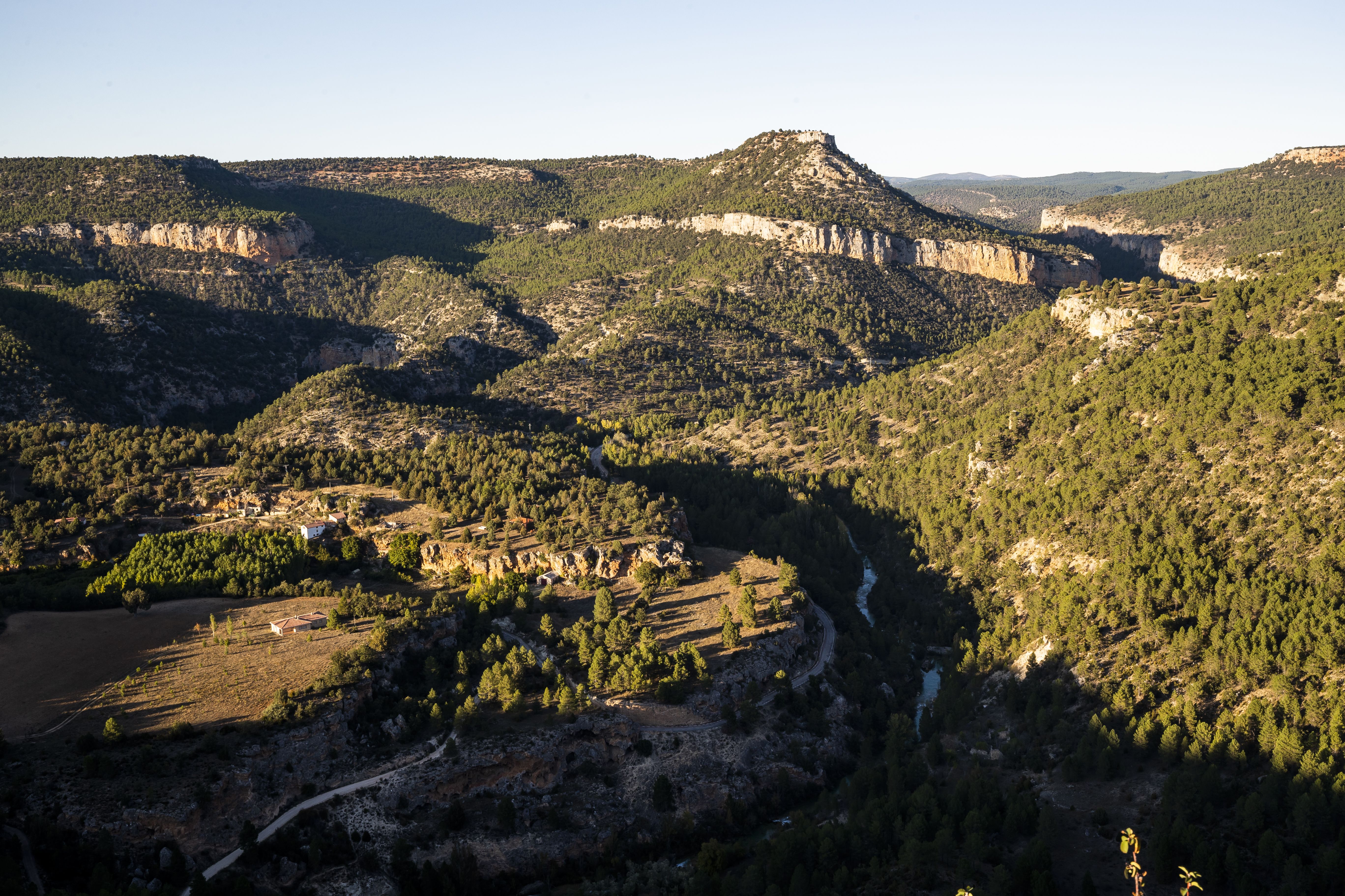 Ruta en moto por las sierras de España. Montes Universales