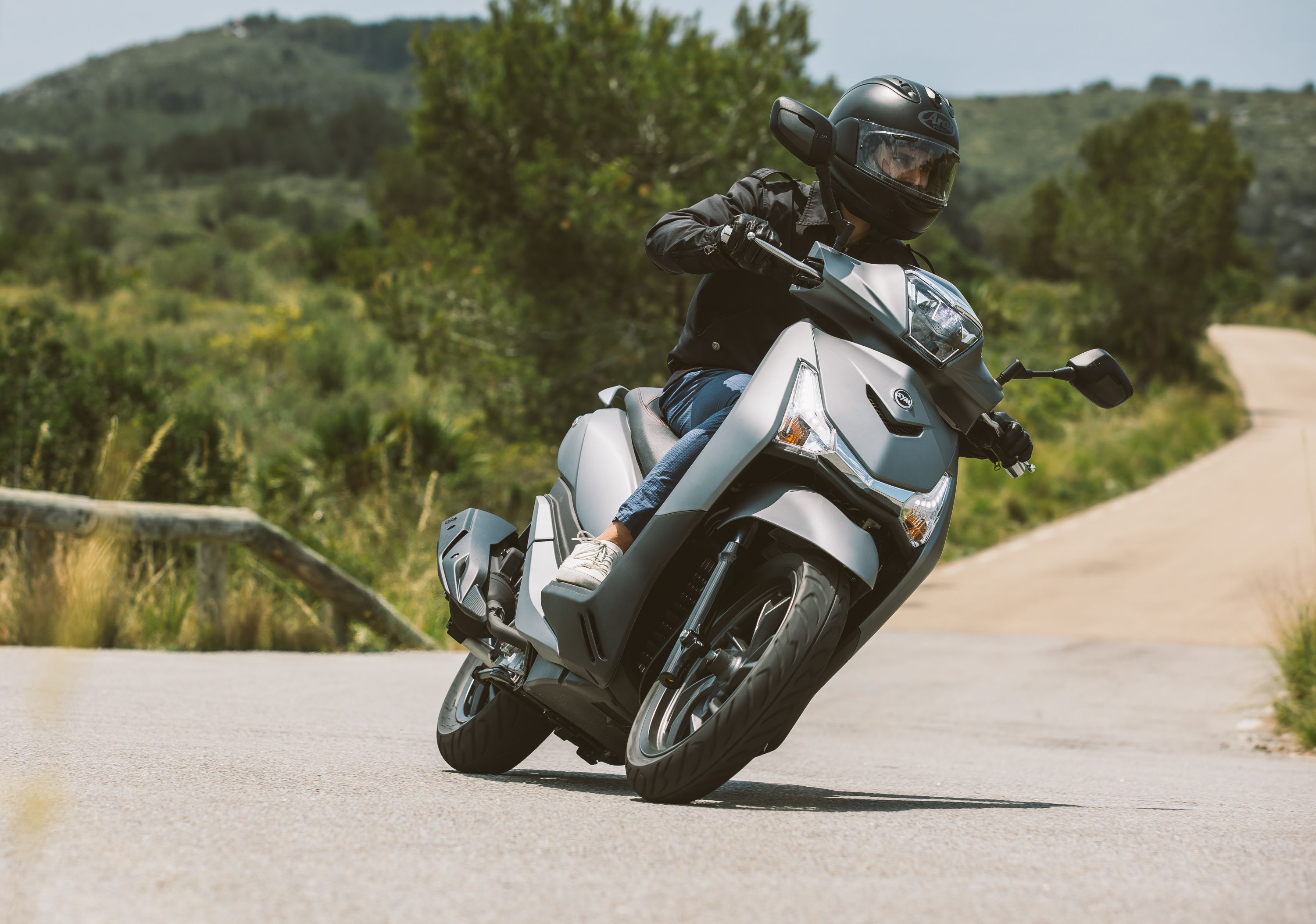 1 SYM HD300