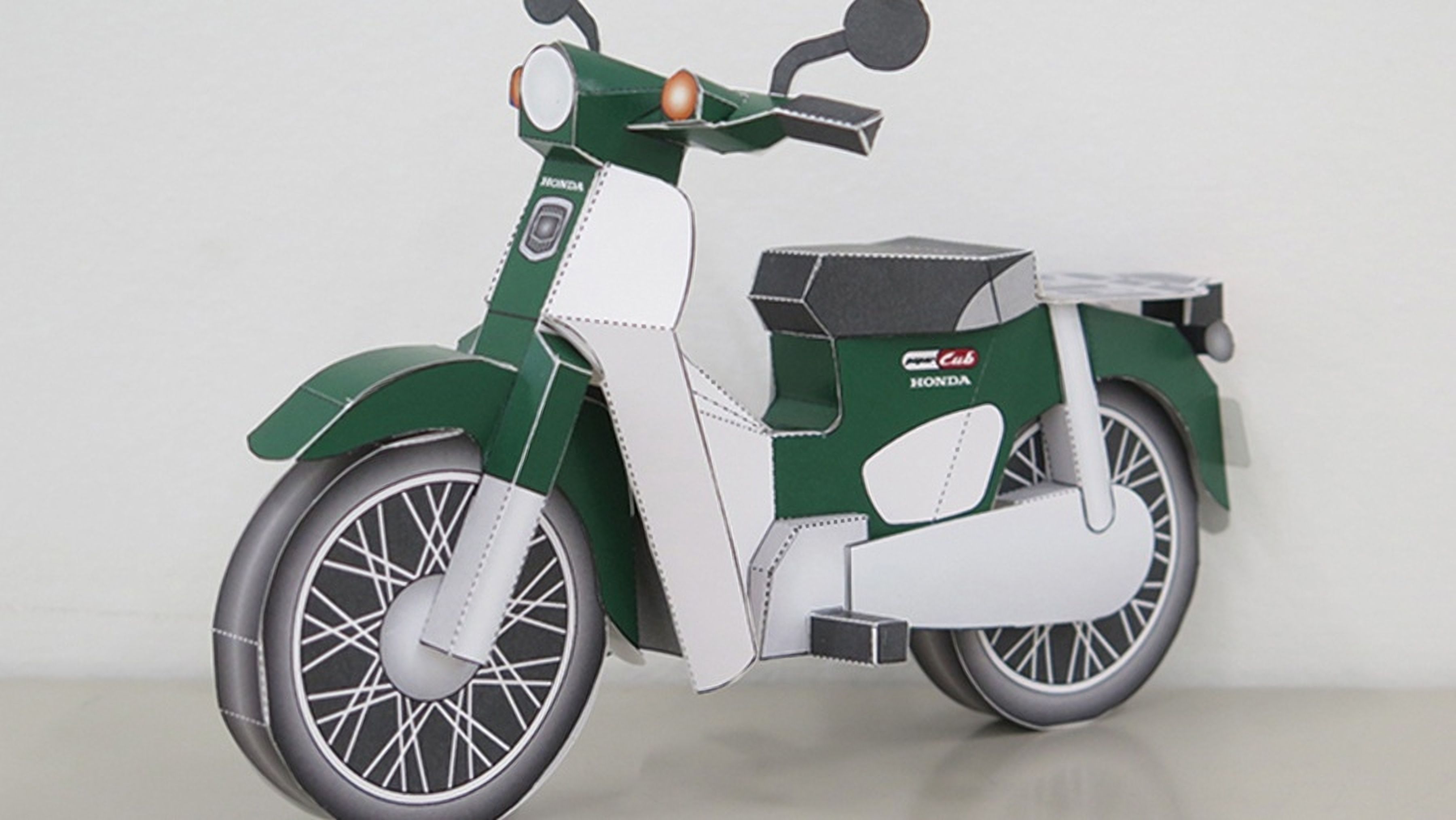 Honda Super Cub verde de papiroflexia