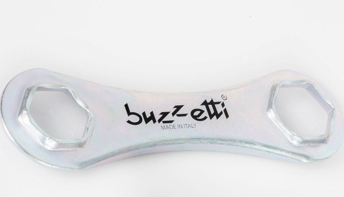 Llave de bujías doble