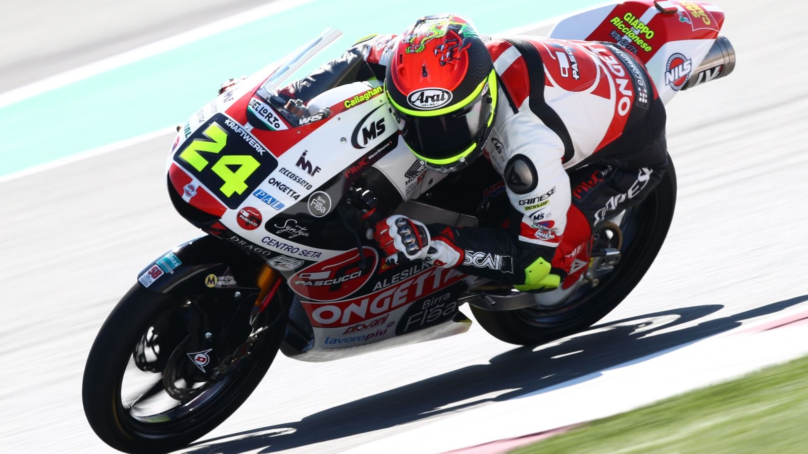 Tatsuki Suzuki corriendo en el equipo SIC58 Squadra Corse