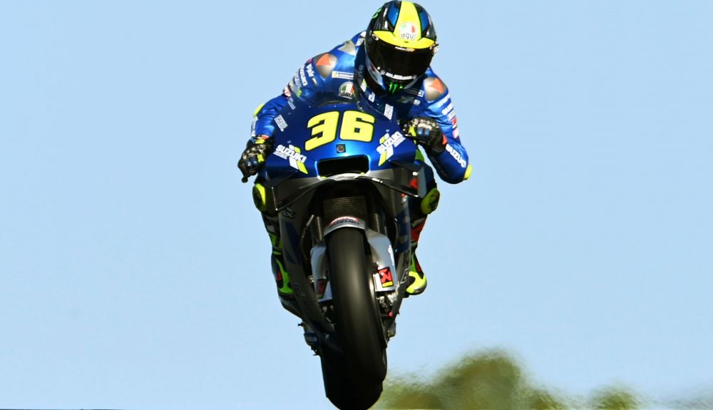 Joan Mir, campeón del mundo de la temporada de MotoGP 2020 con Suzuki. Fuente: Gold & Goose Joan Mir, campeón del mundo de la temporada de MotoGP 2020 con Suzuki. Fuente: Gold & Goose