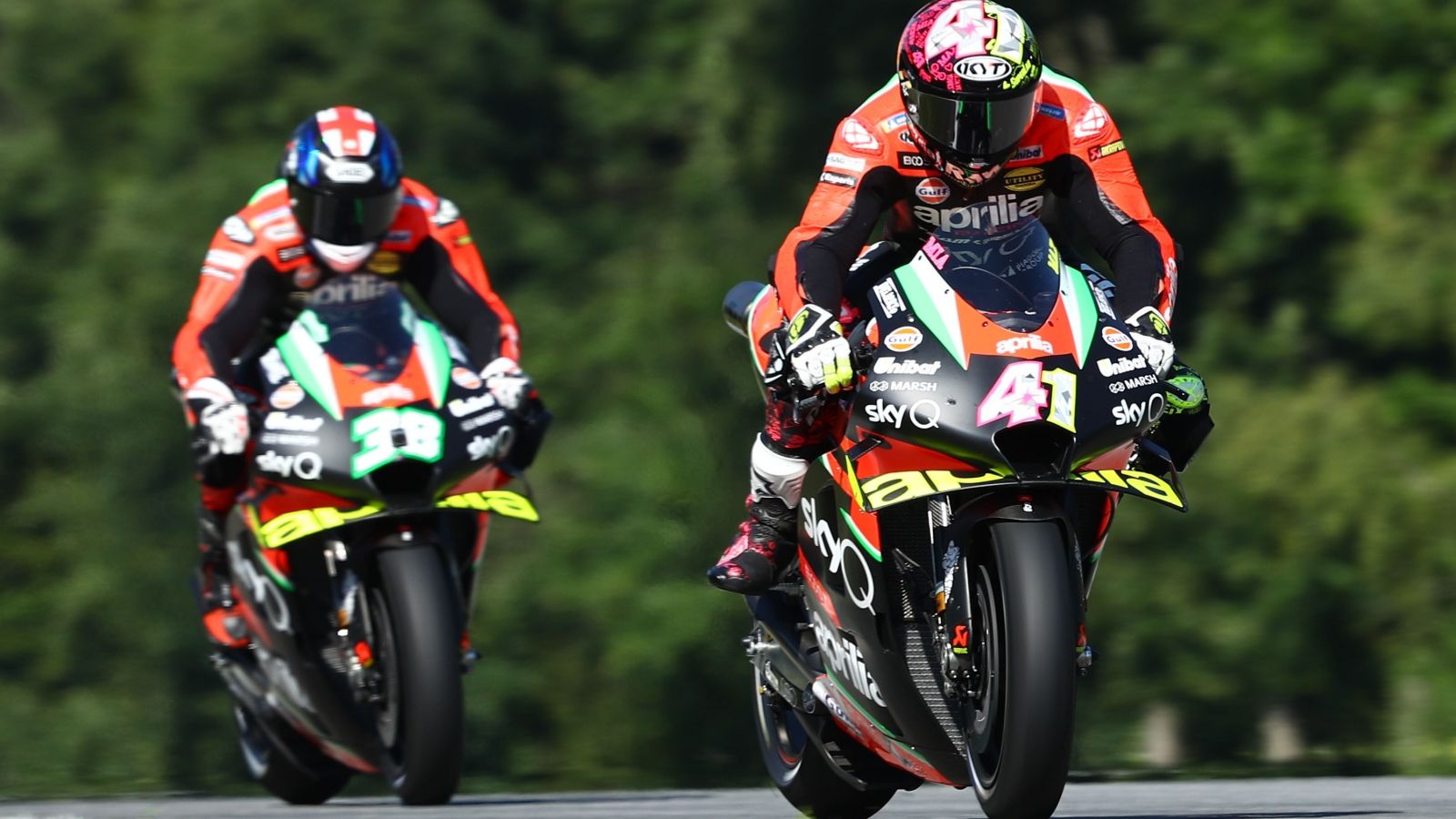 Aleix Espargaró y Bradley Smith (Aprilia)