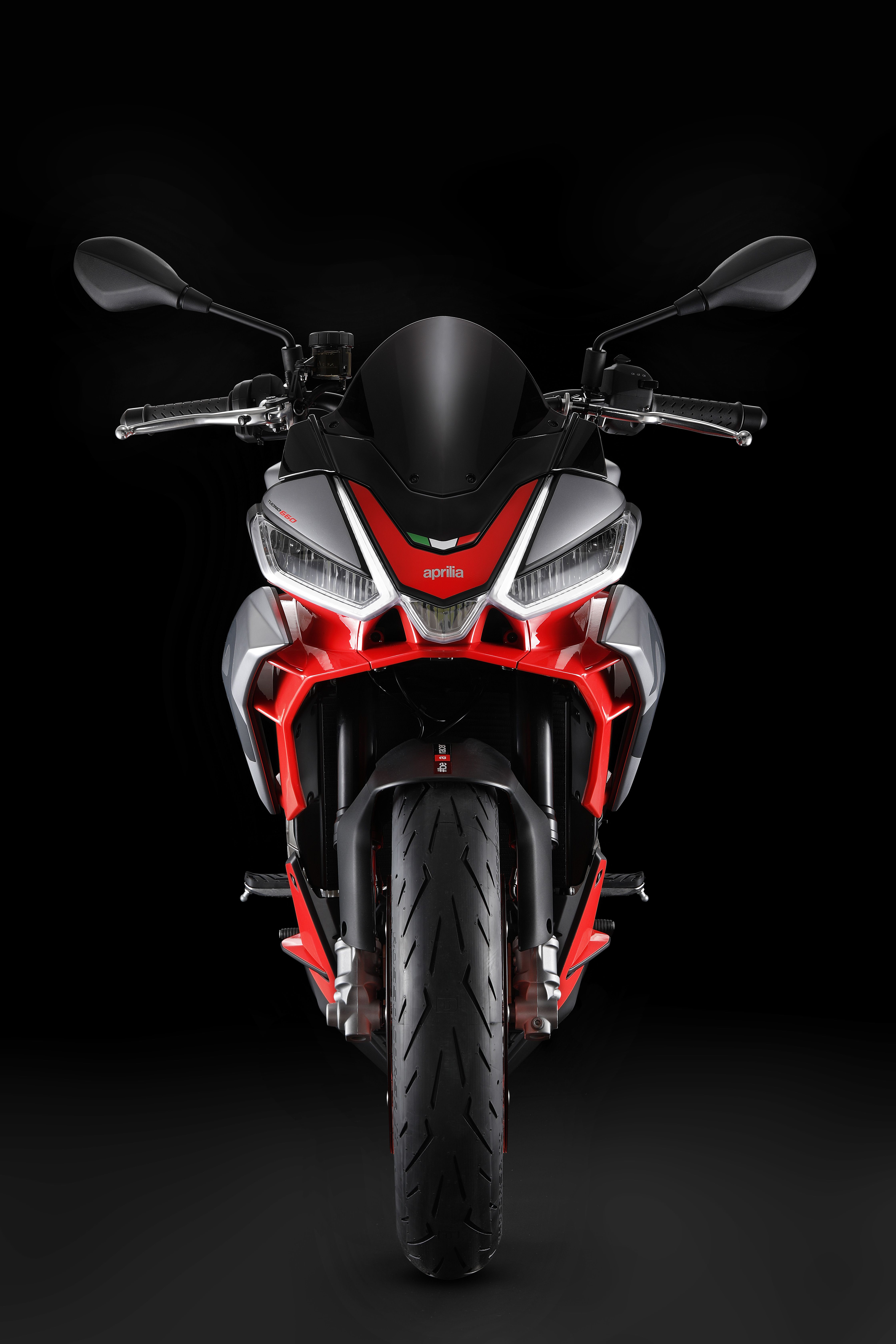 15 Aprilia Tuono 660