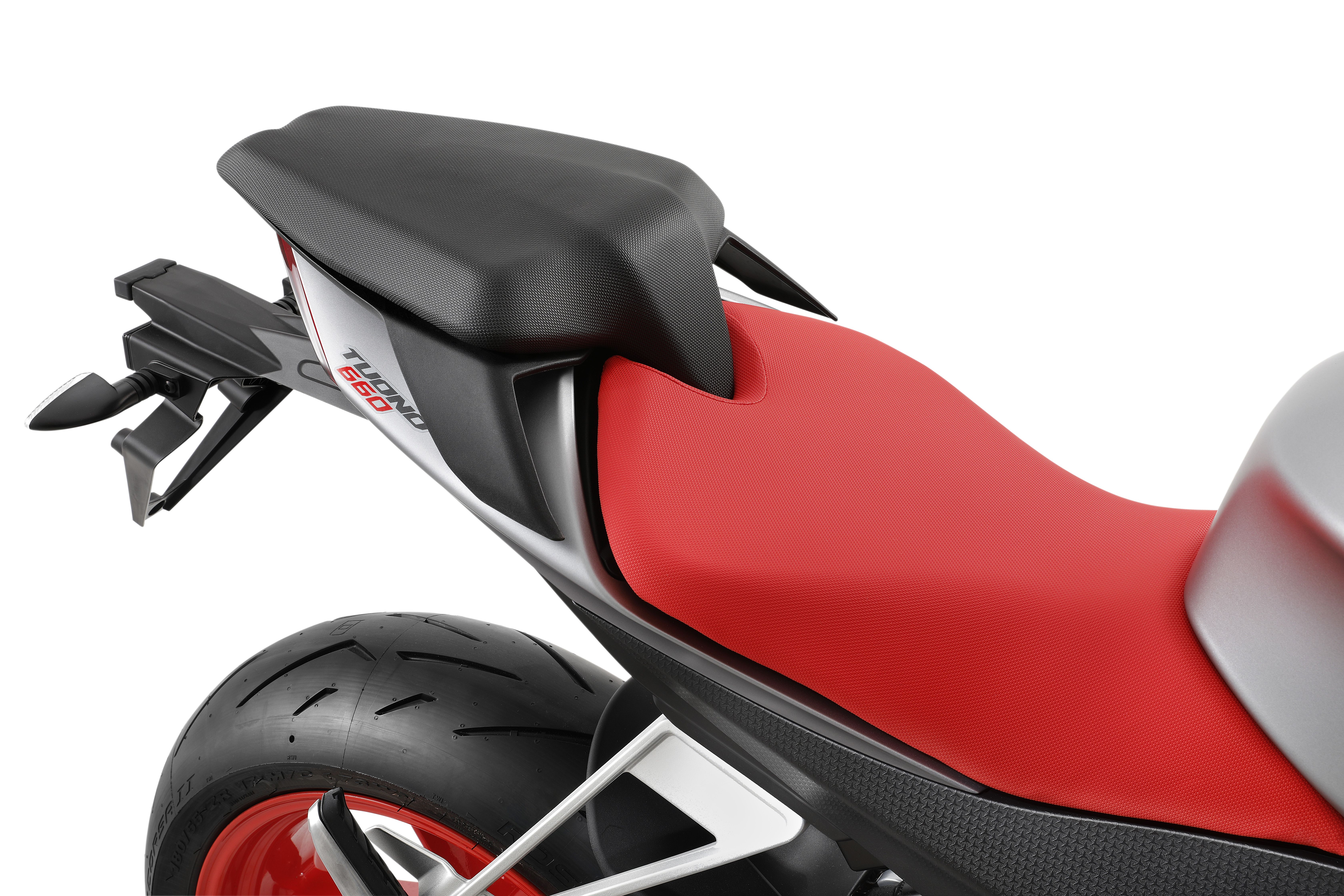 23 Aprilia Tuono 660