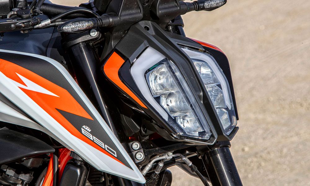 La óptica corresponde con la estética de toda la gama KTM