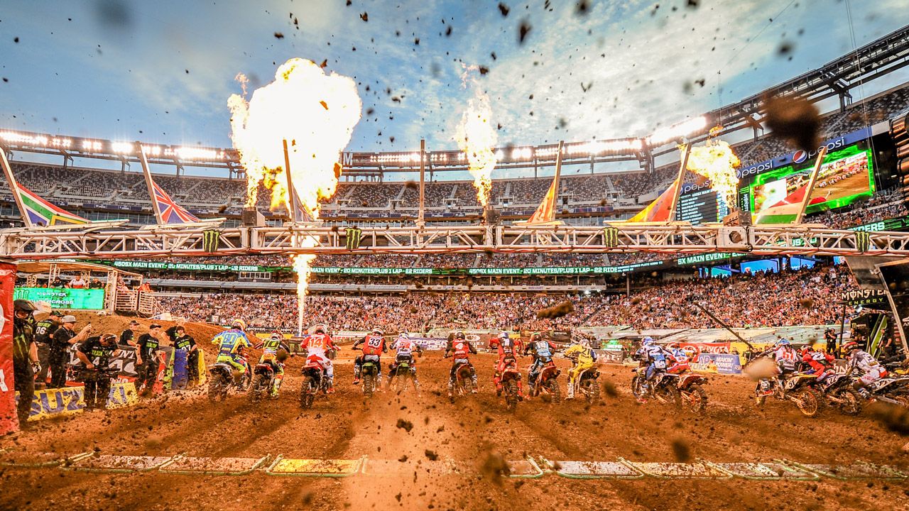 Supercross 2021, luces y ¡acción!