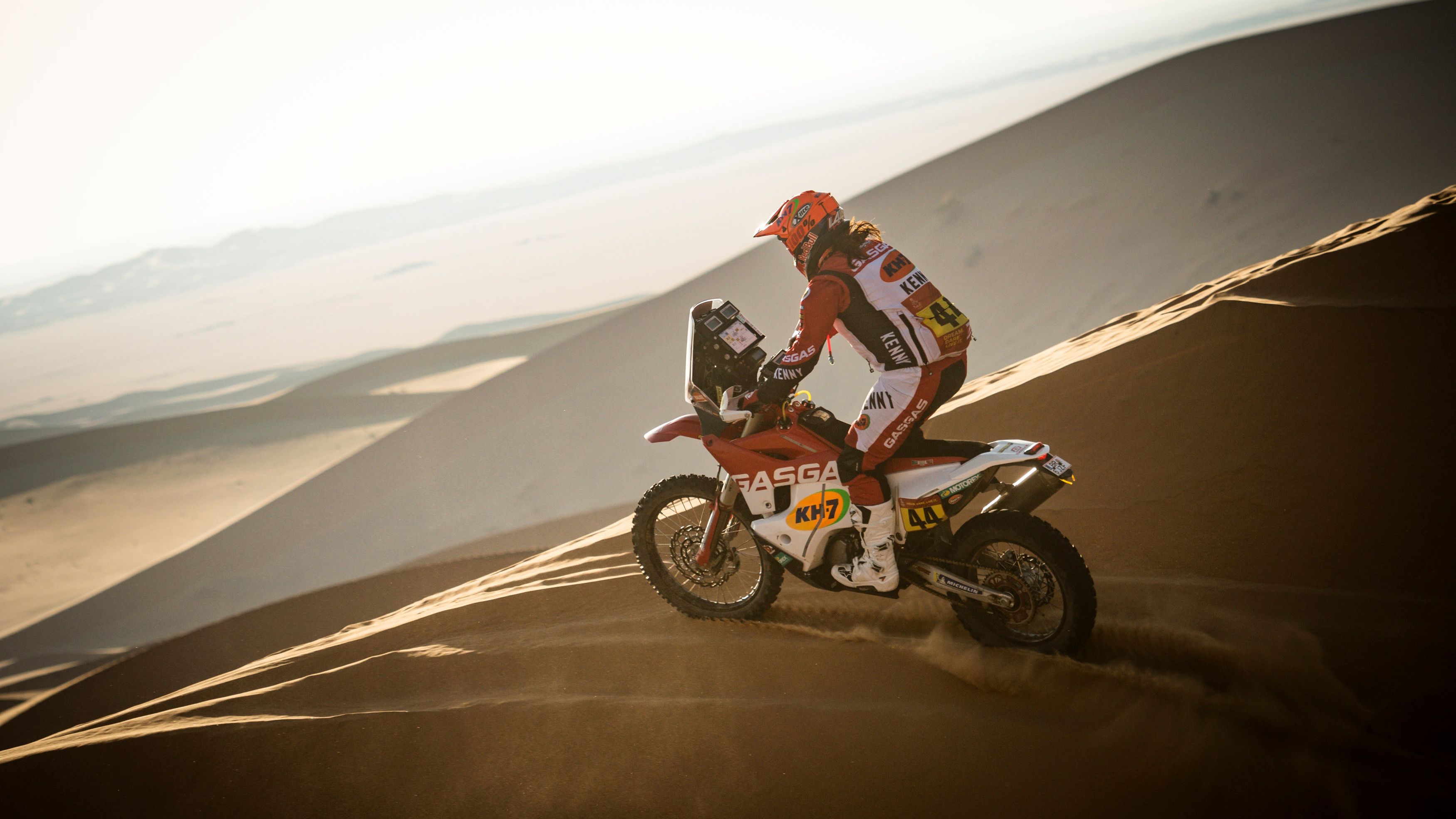 Laia Sanz durante la Etapa 2 del Dakar 2021 3