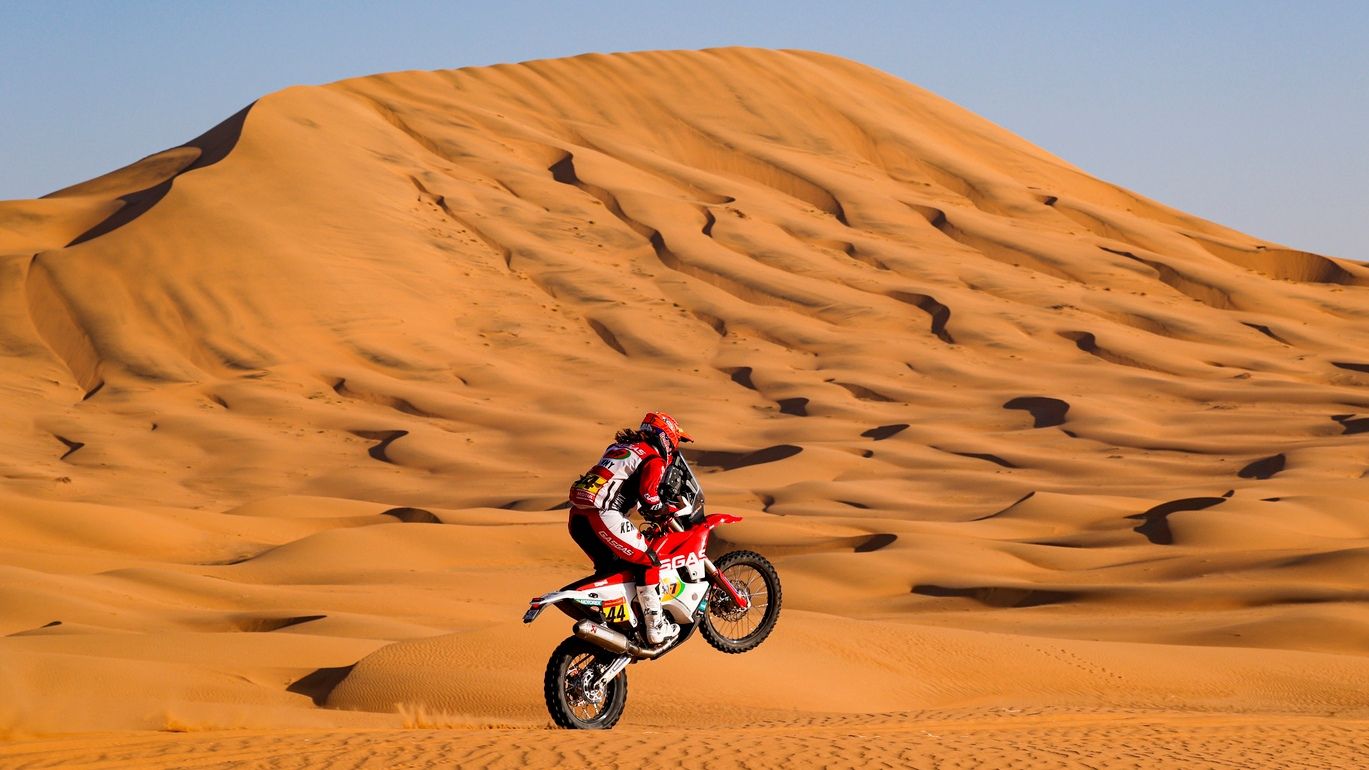 Laia Sanz durante la Etapa 2 del Dakar 2021 5