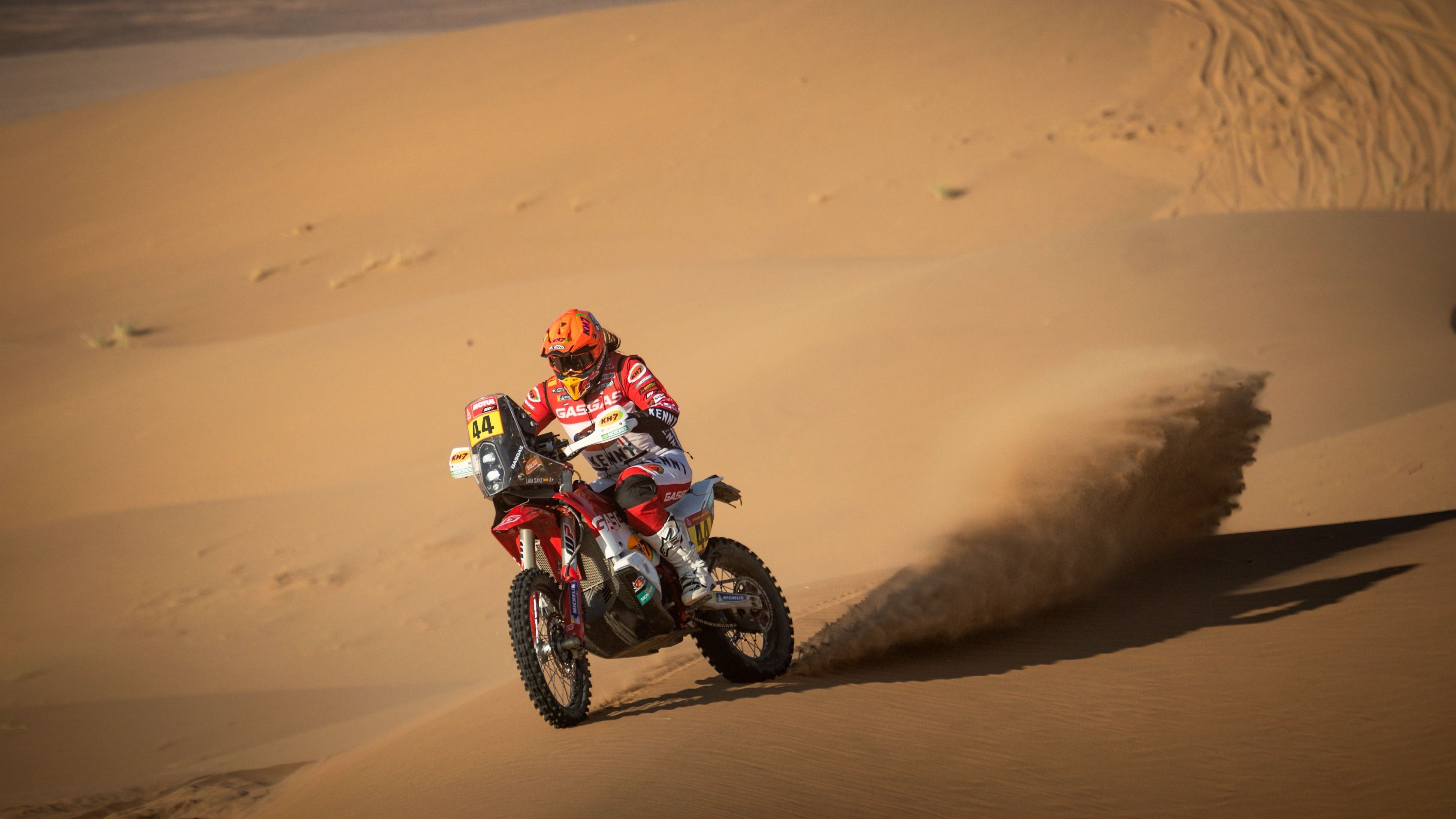 Laia Sanz durante la Etapa 2 del Dakar 2021