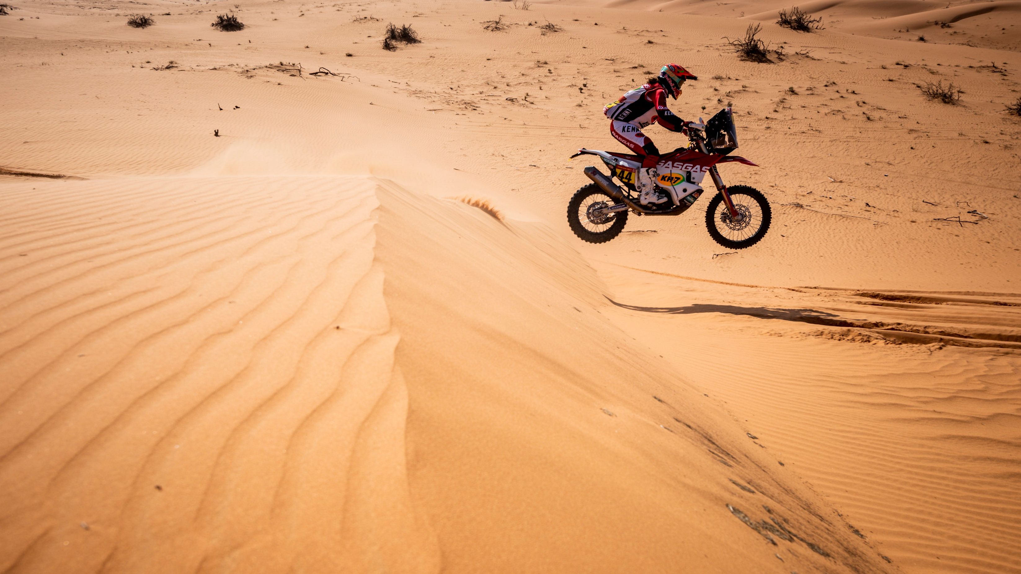 Laia Sanz durante la etapa 6 del Dakar 2021 2