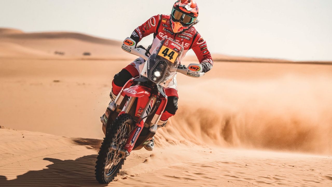 Laia Sanz durante la etapa 6 del Dakar 2021 3