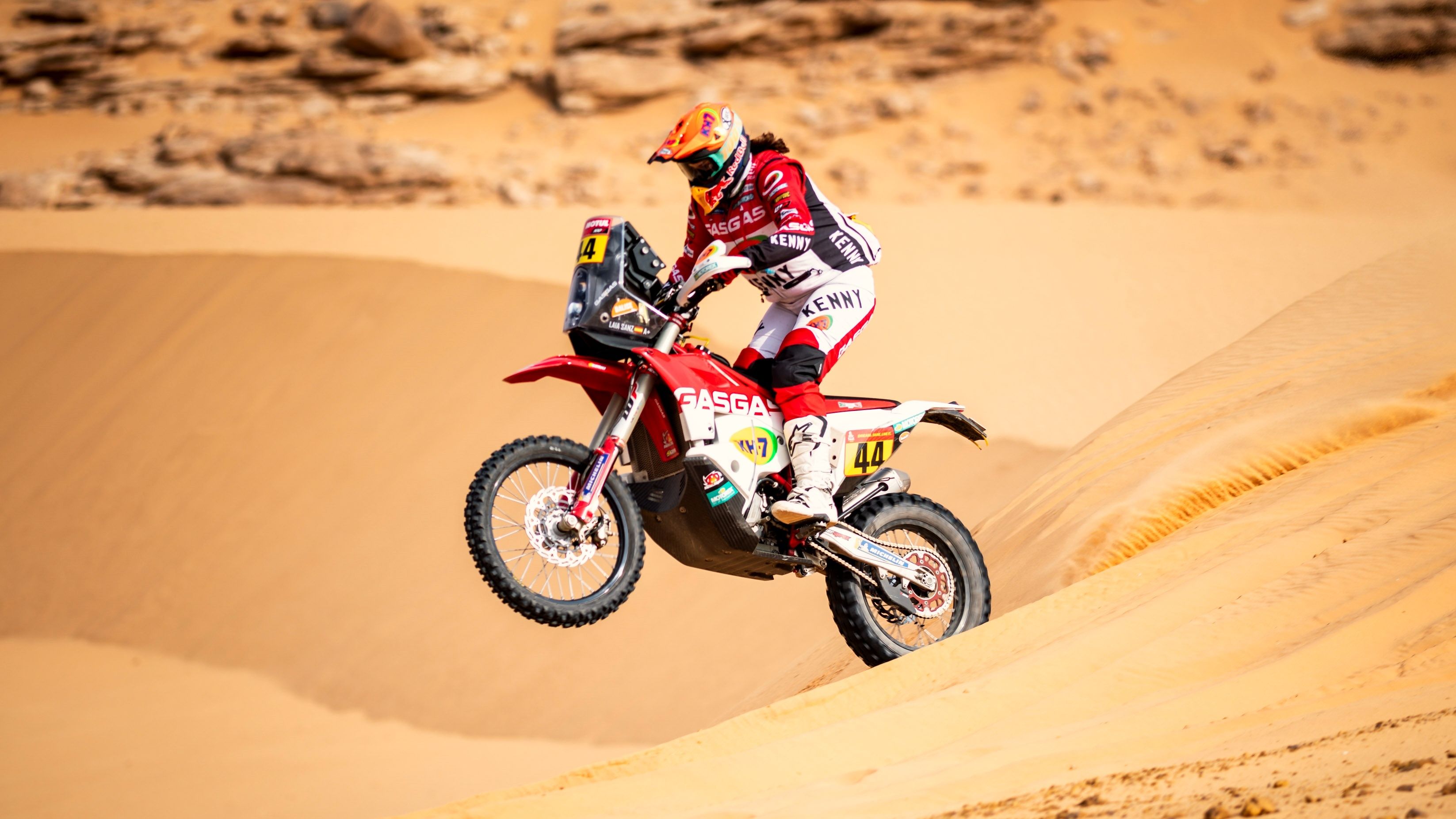 Laia Sanz durante la etapa 7 del Dakar 2021