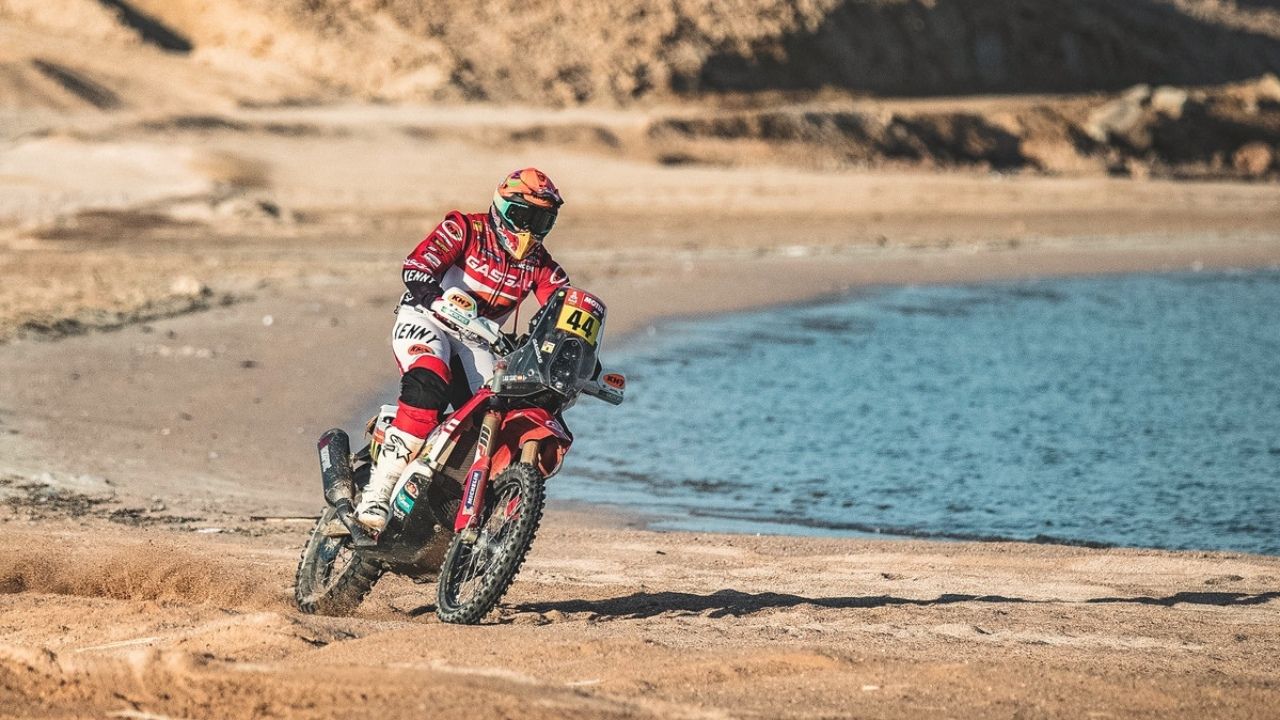 Laia Sanz durante la etapa 9 del Dakar 2021 3
