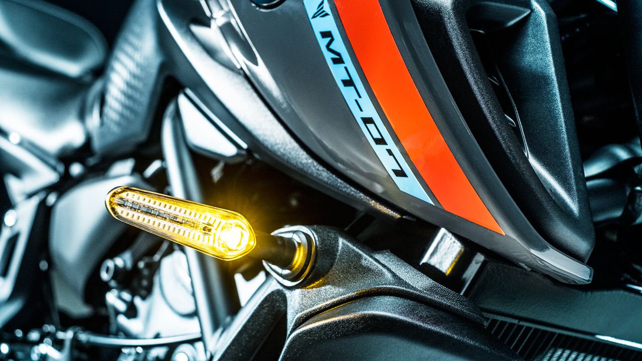 Yamaha MT 07 2021 detalles (4)