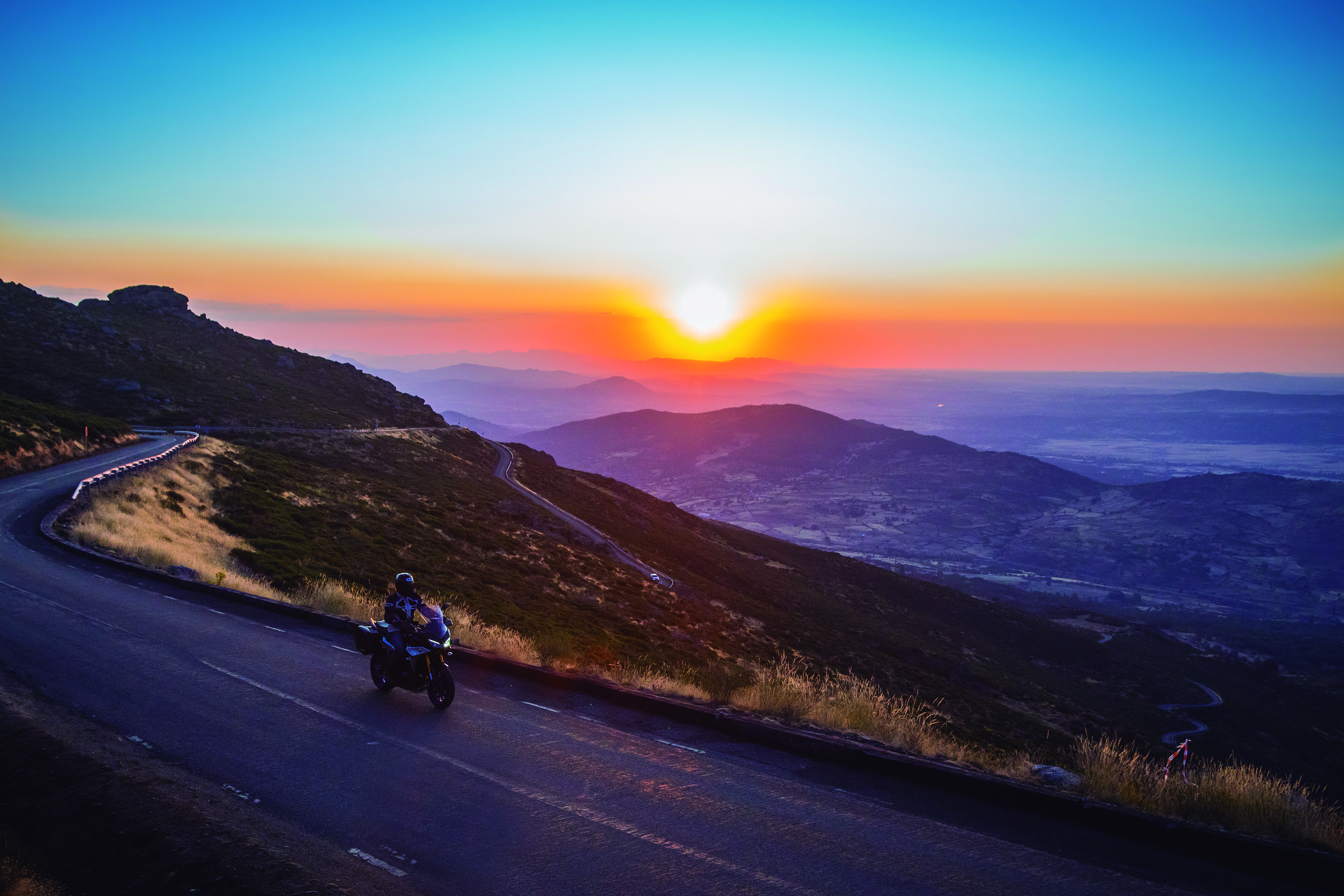 Ruta en moto por la cara norte de la Sierra de Gredos.