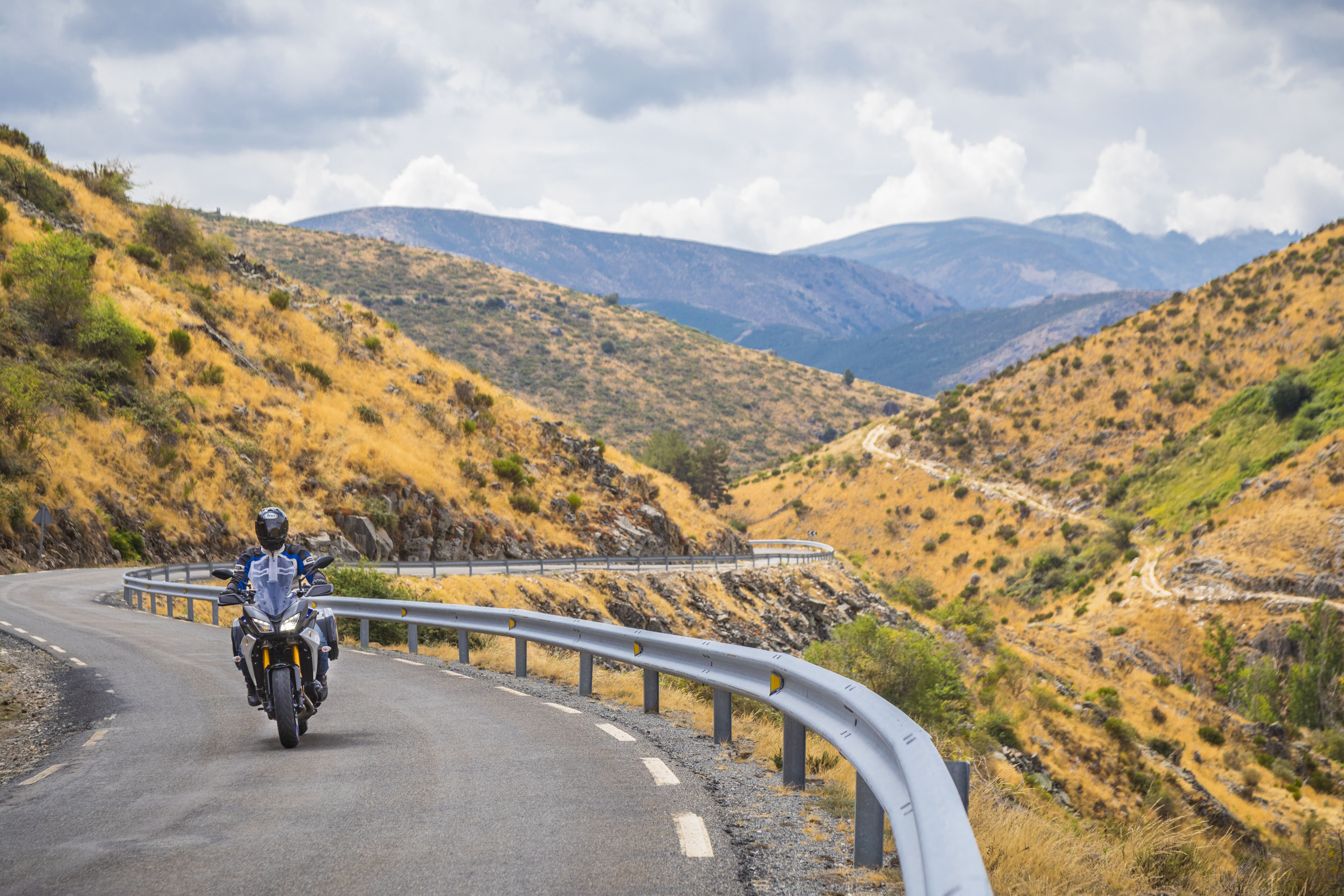 Ruta en moto por la cara norte de la Sierra de Gredos.