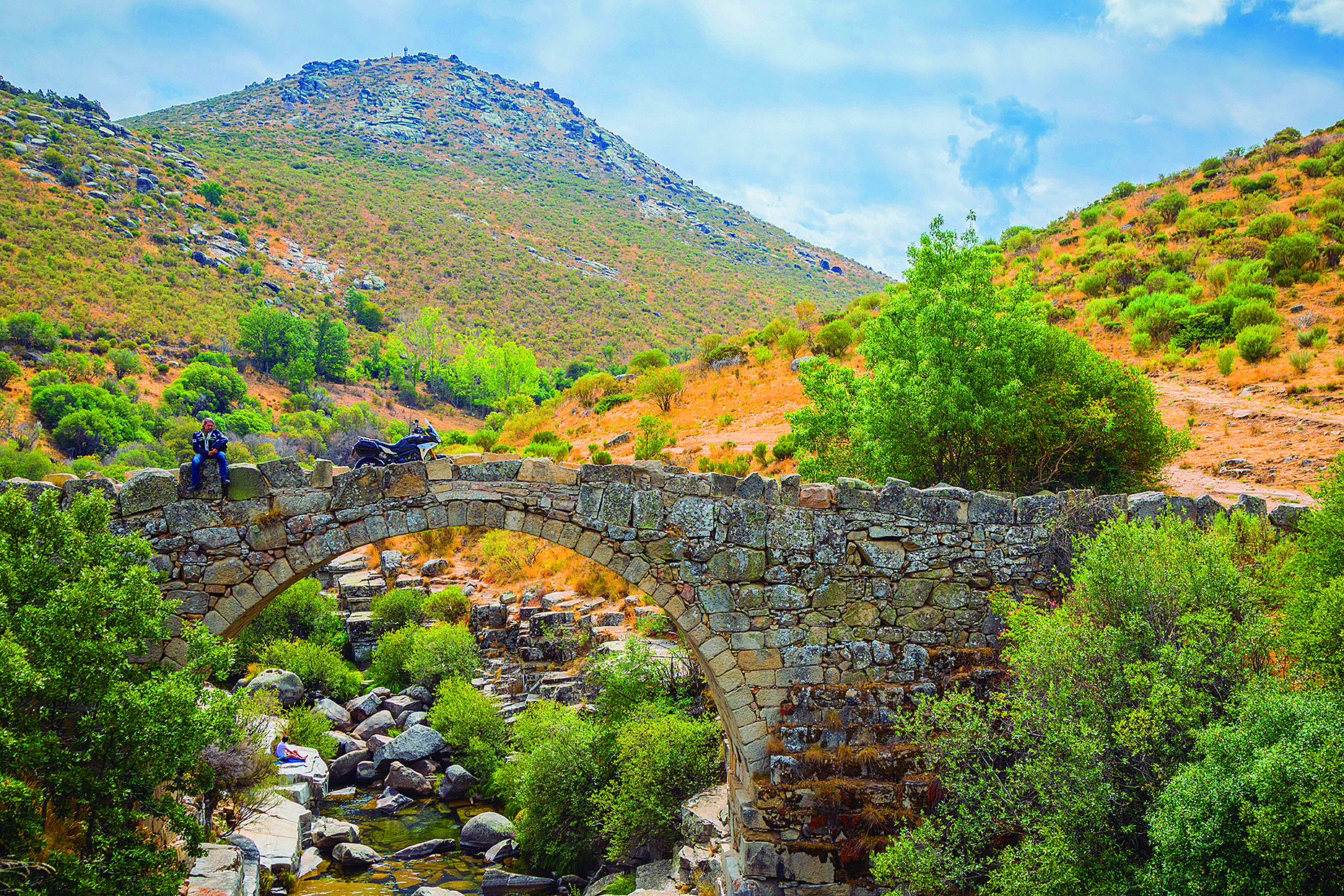 Ruta en moto por la cara norte de la Sierra de Gredos.