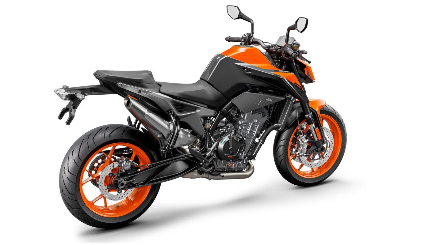 KTM 890 Duke 2021 08