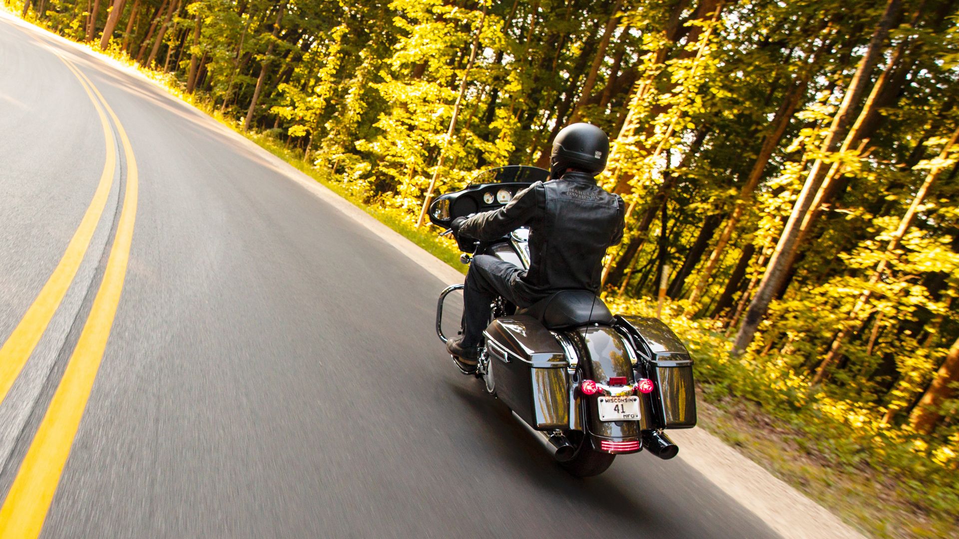 Harley Davidson Touring 2021 01