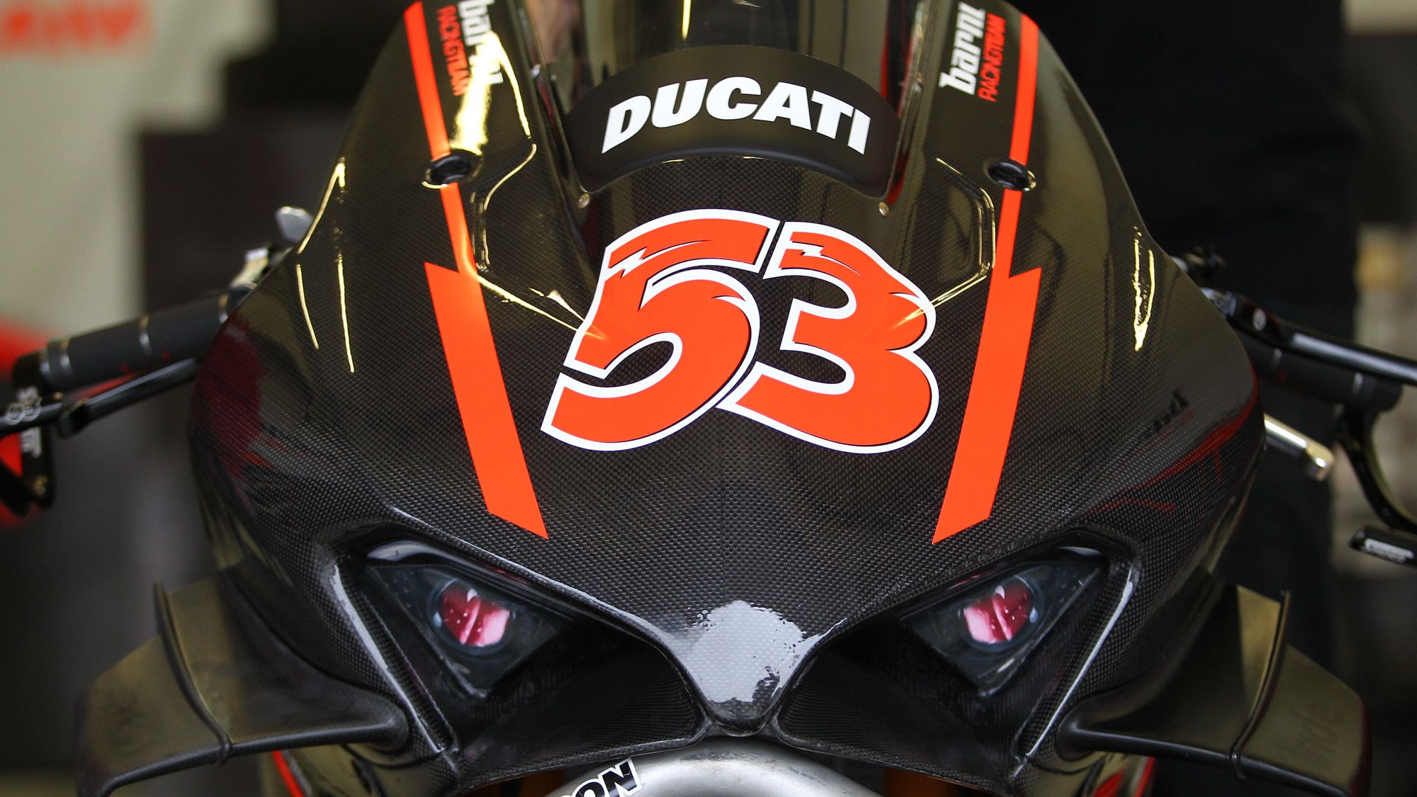 TIto Rabat con la Ducati Panigale V4R del Barni Racing para Superbike 2021 6