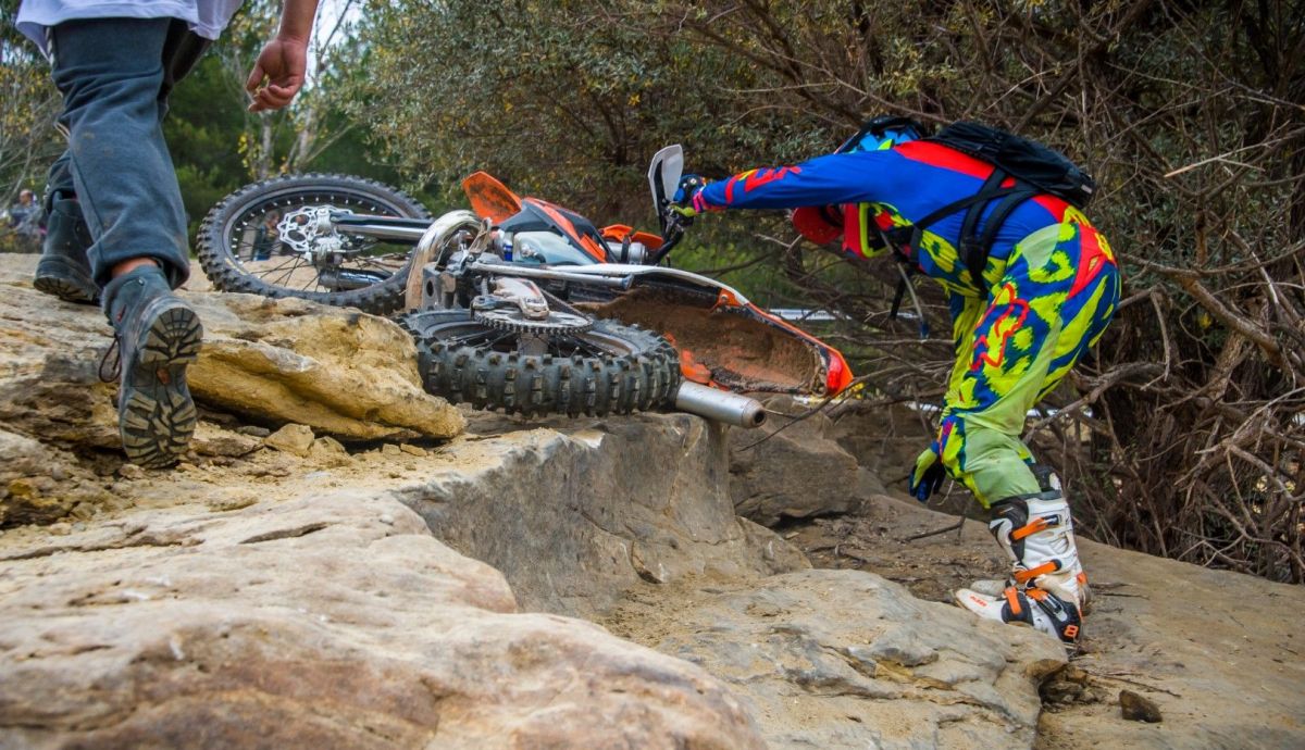 HARD ENDURO HARD ENDURO